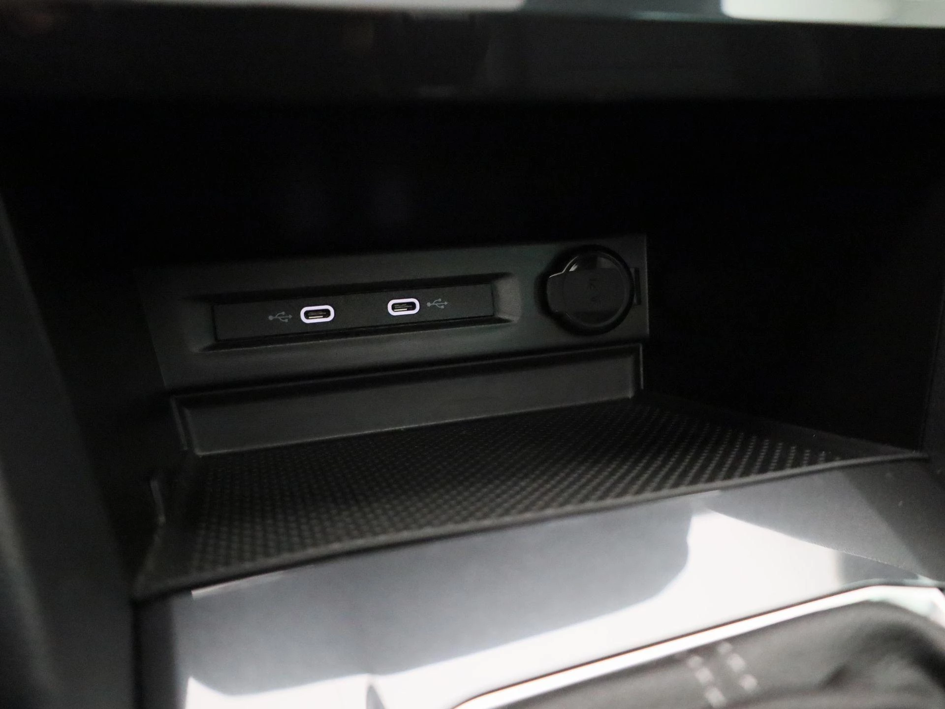 Volkswagen-Tiguan-image-32