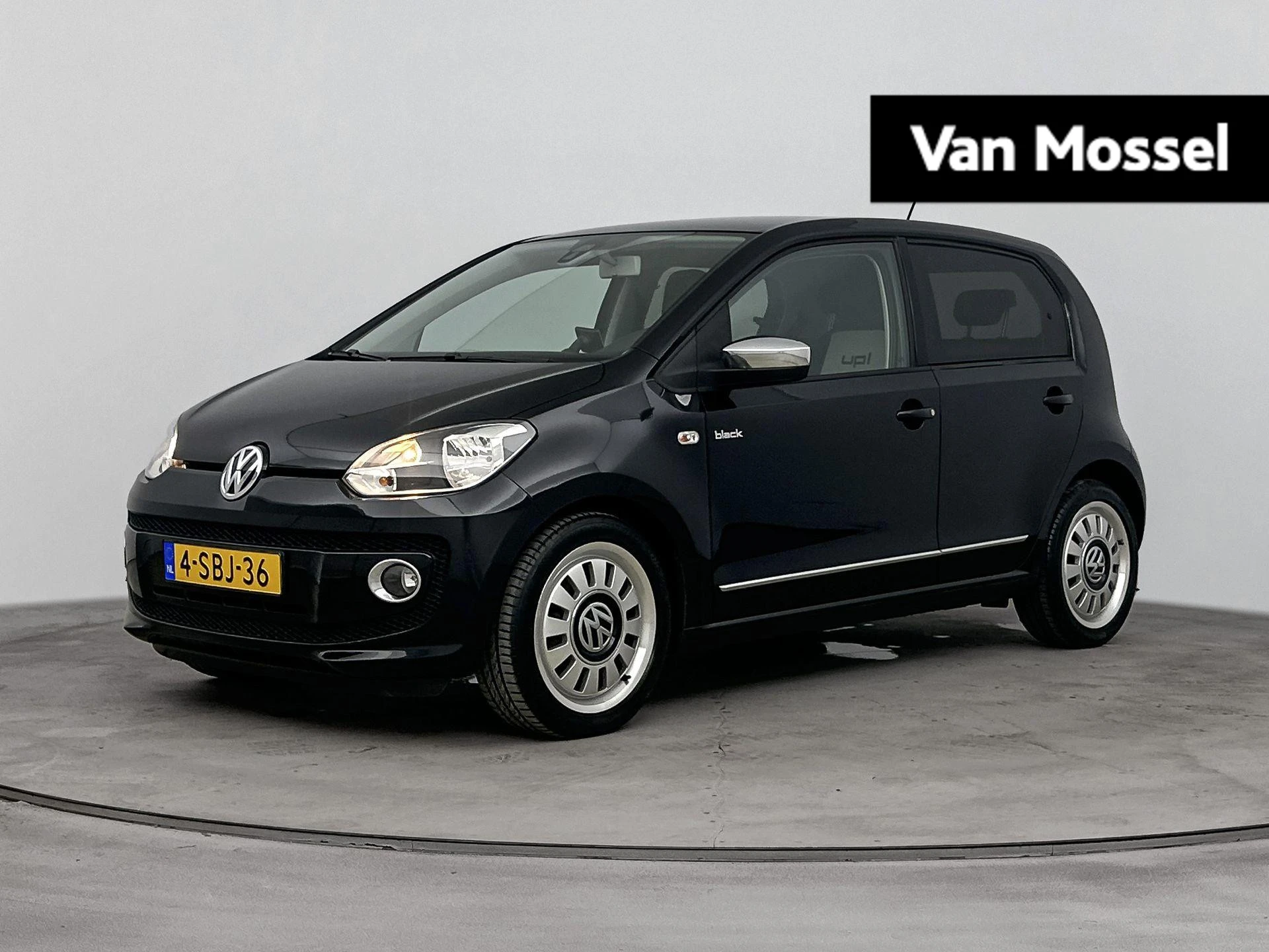 Volkswagen-up!-image-0