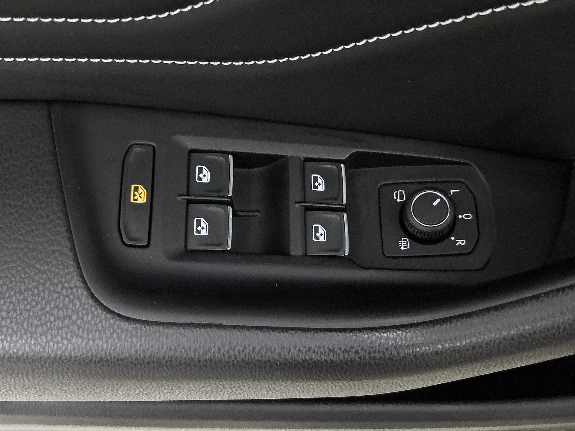 Volkswagen-Passat-image-38