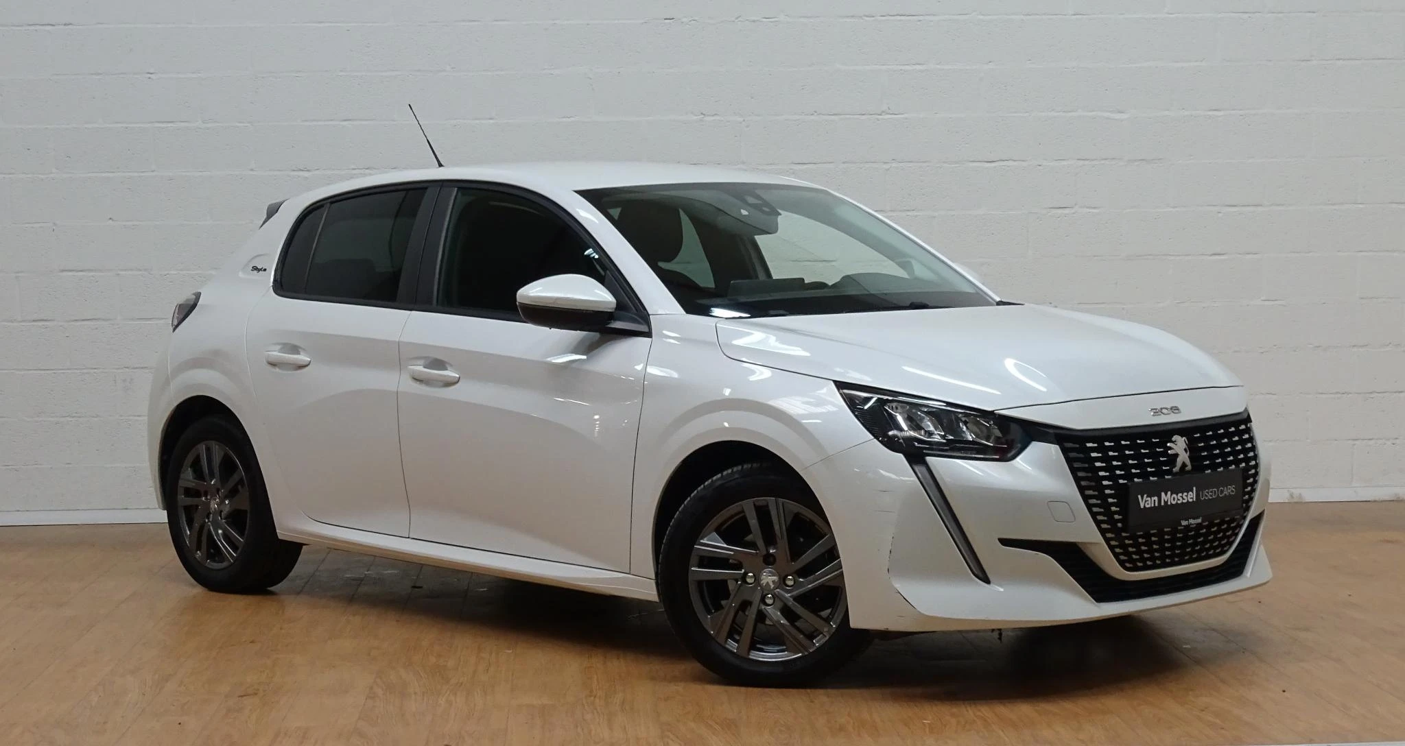 Peugeot-208-image-1