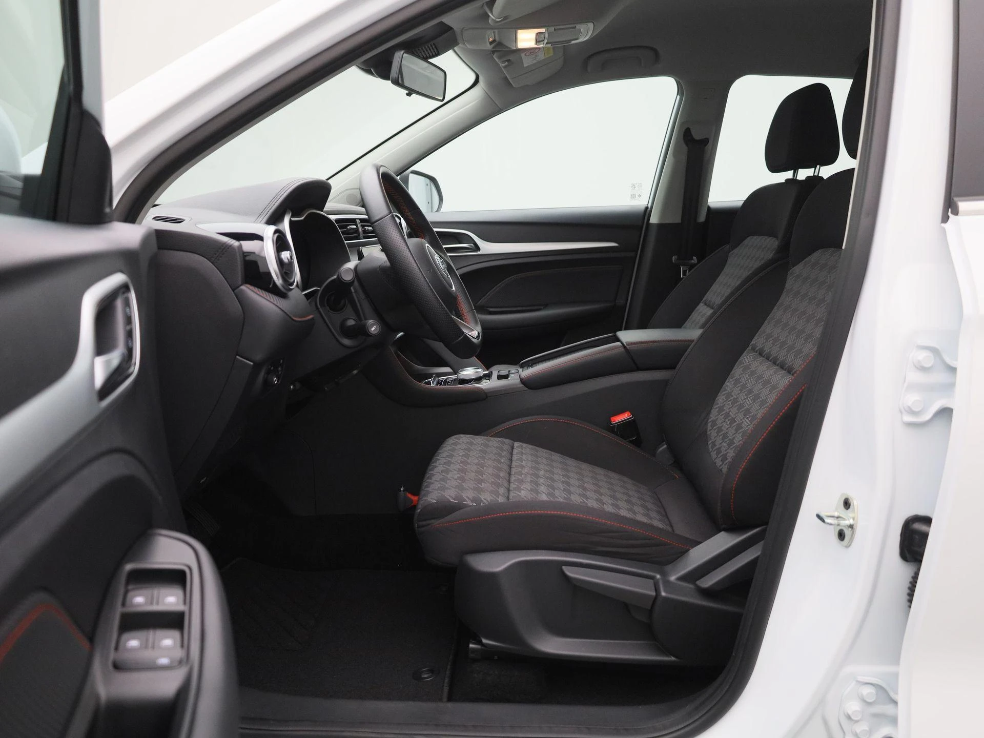 MG ZS EV - 11