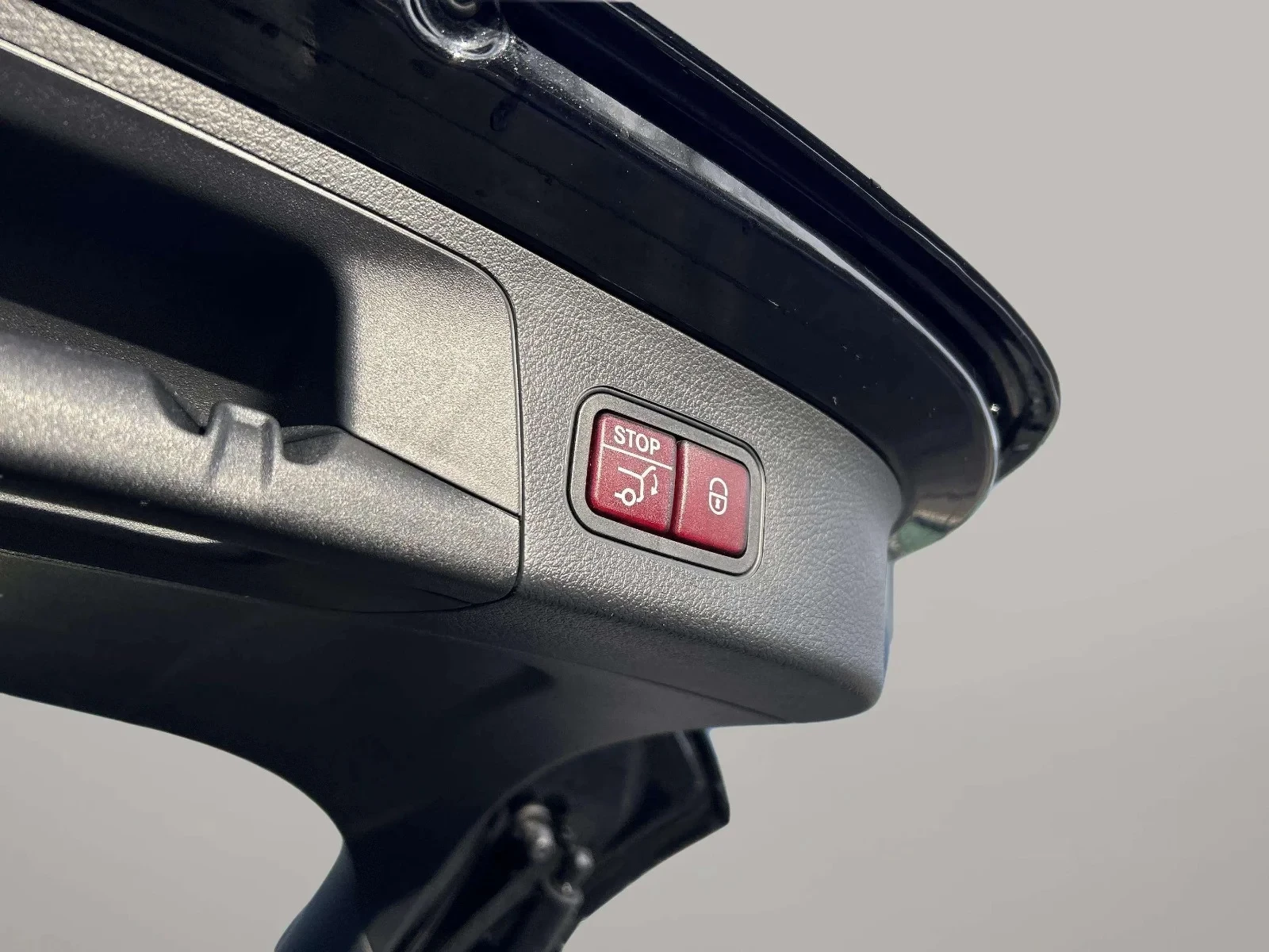 Mercedes-Benz-EQA-image-22