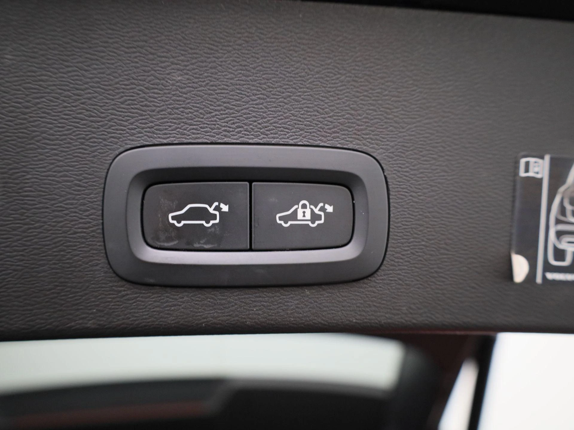 Volvo-XC40-image-12
