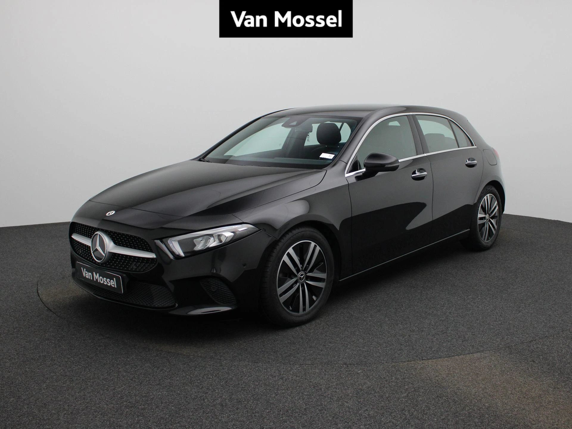 Mercedes-Benz-A-Klasse-image-0