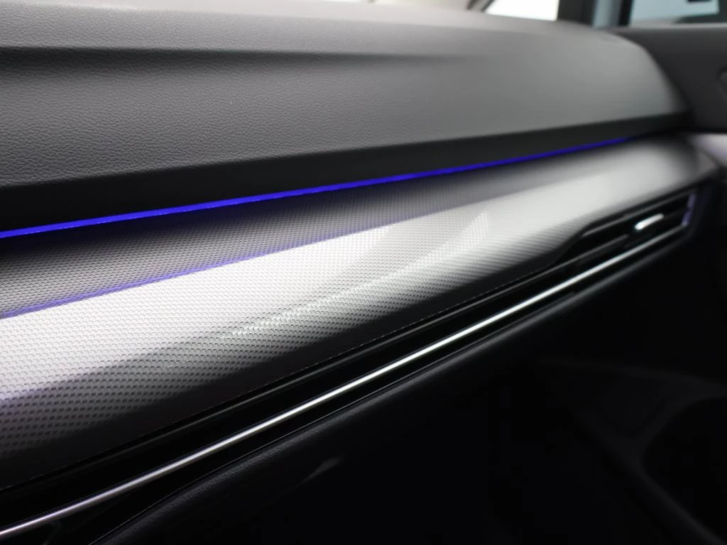 Volkswagen Golf VIII Golf Style Business 1.5 eTSI 150pk AUTOMAAT *DEMO*