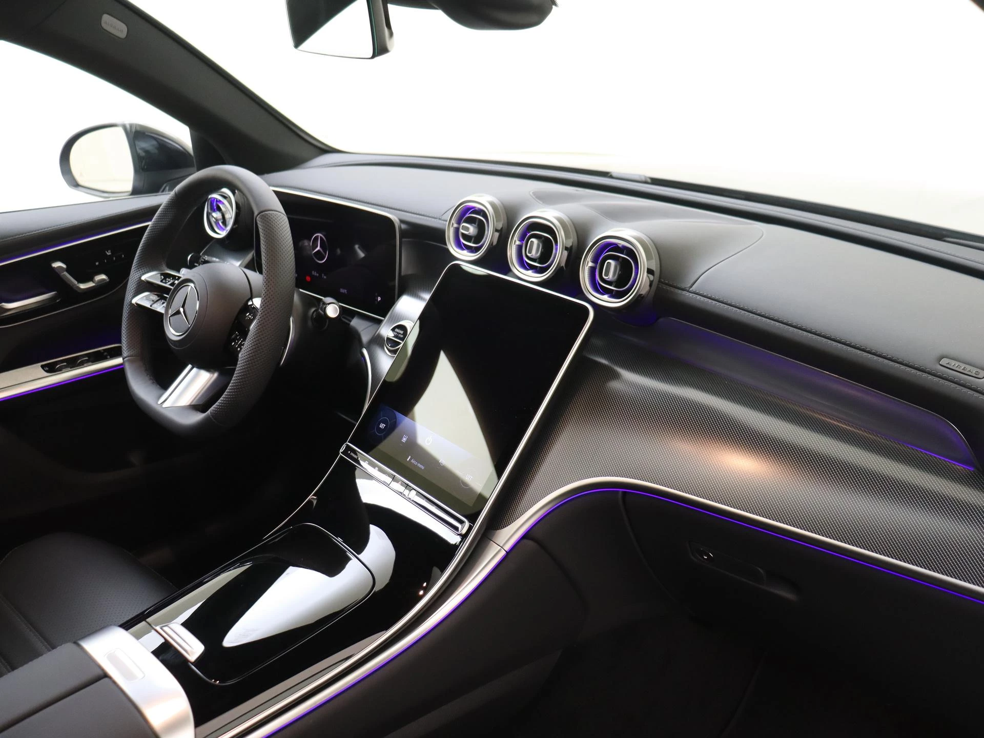 Mercedes-Benz-GLC-image-4