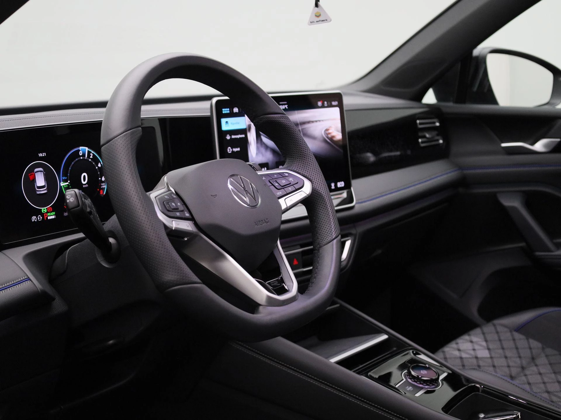 Volkswagen-Tiguan-image-31