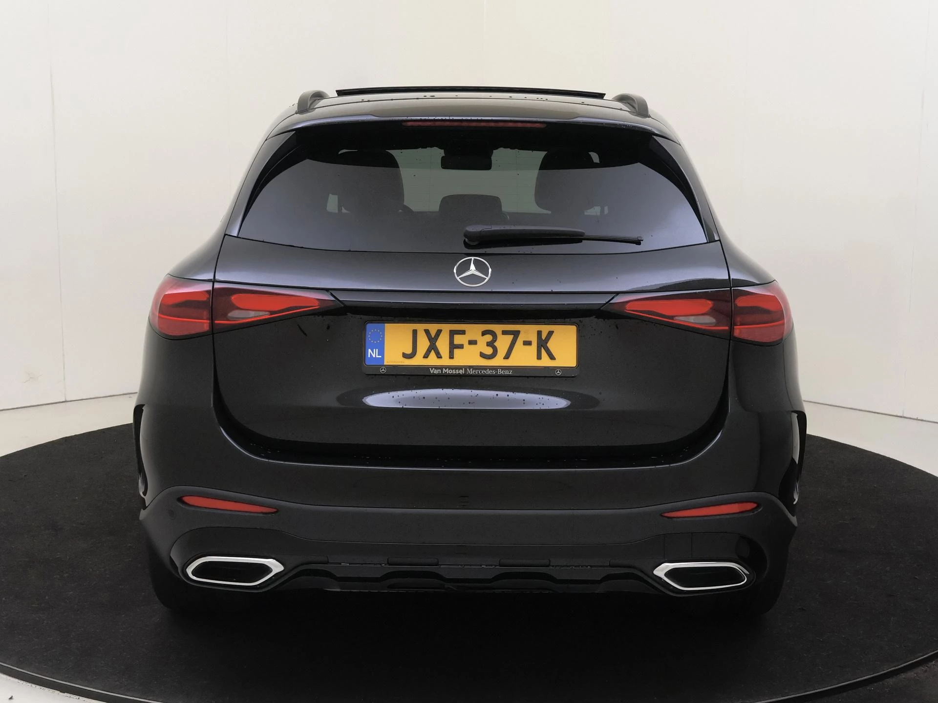 Mercedes-Benz GLC 300e 4MATIC AMG Line