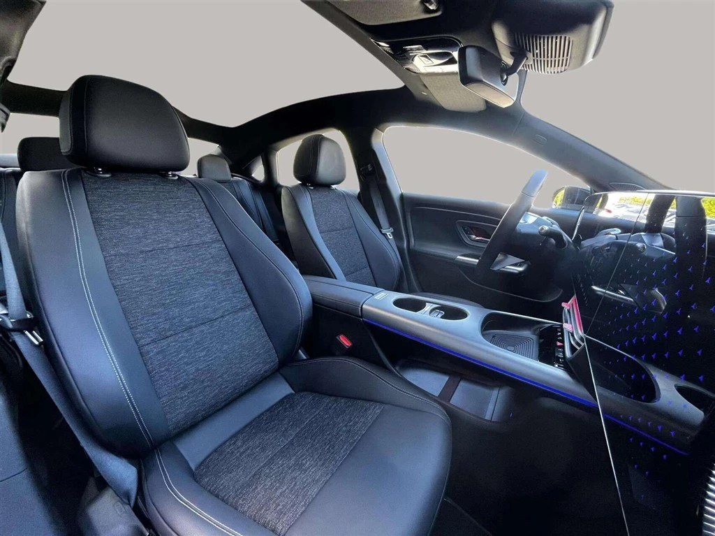 Mercedes-Benz-CLA-image-18