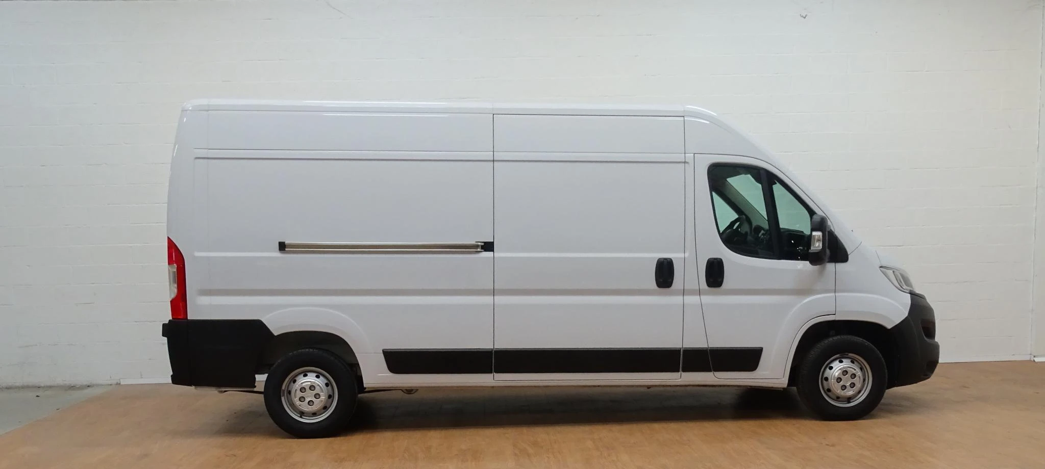 Opel-Movano-image-1