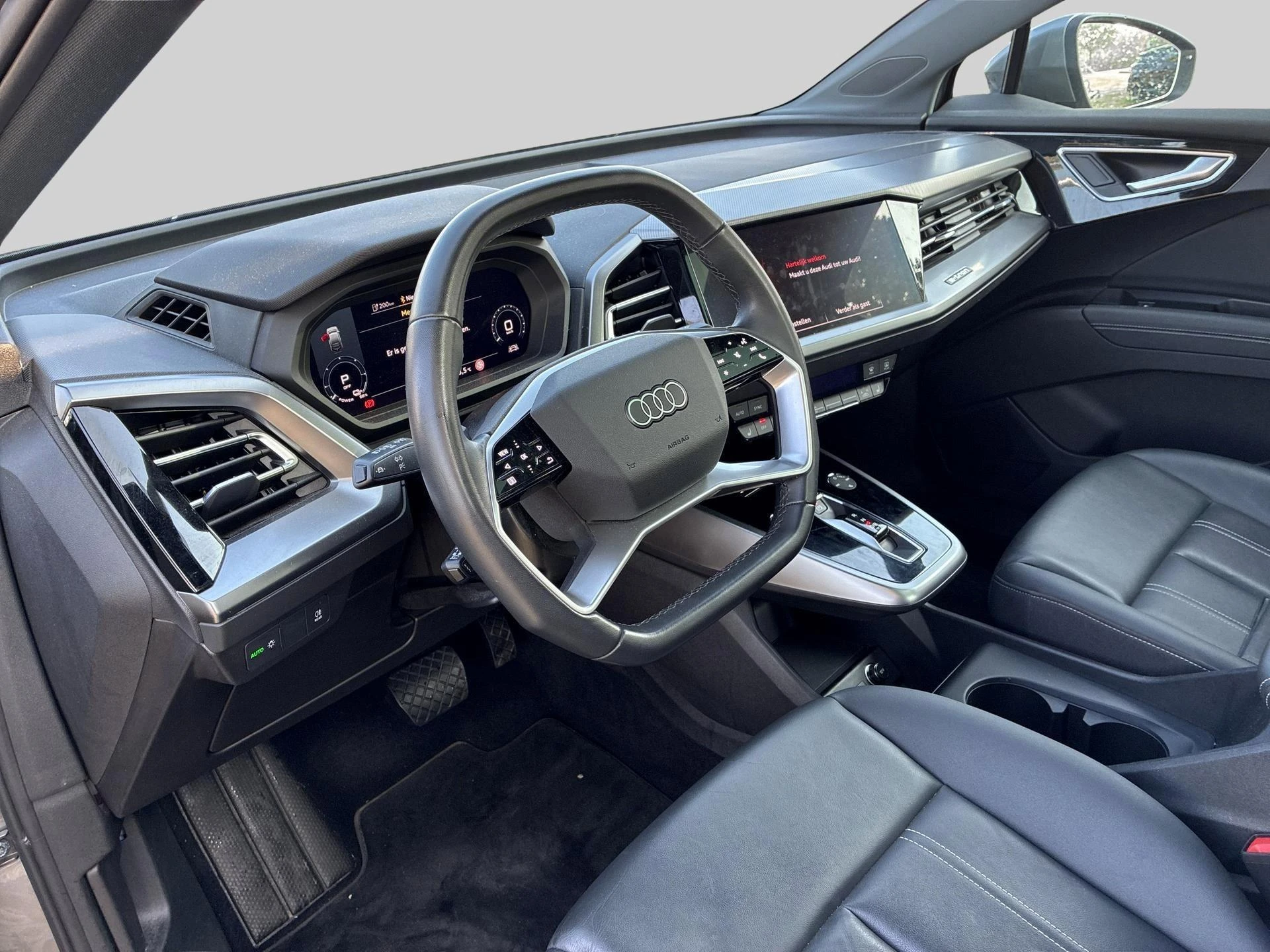 Audi-Q4 Sportback e-tron-image-8
