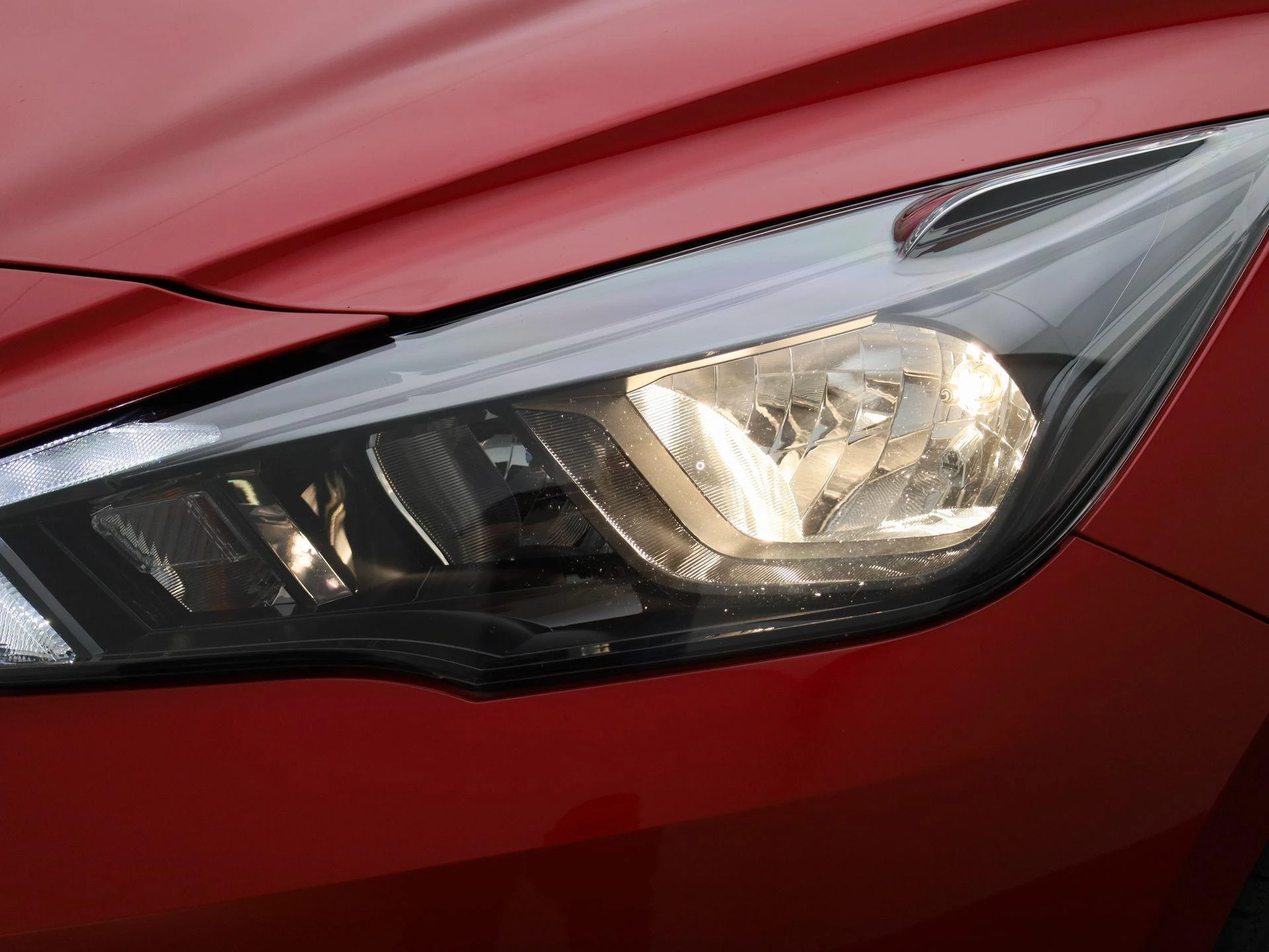 Nissan-Micra-image-12