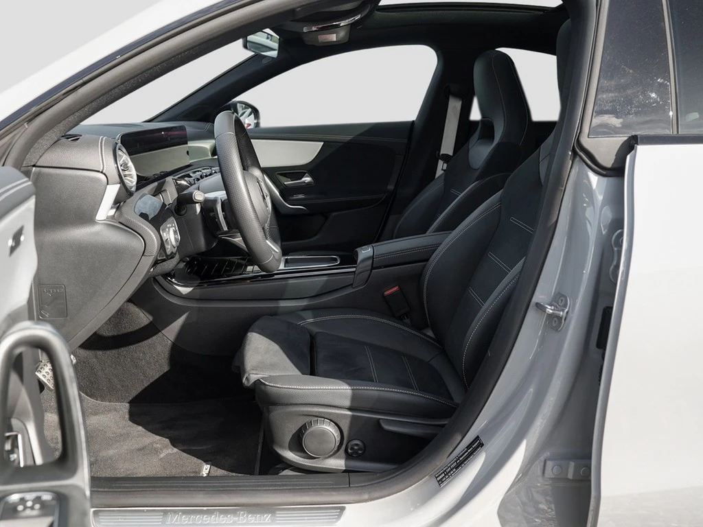 Mercedes-Benz-CLA-image-18