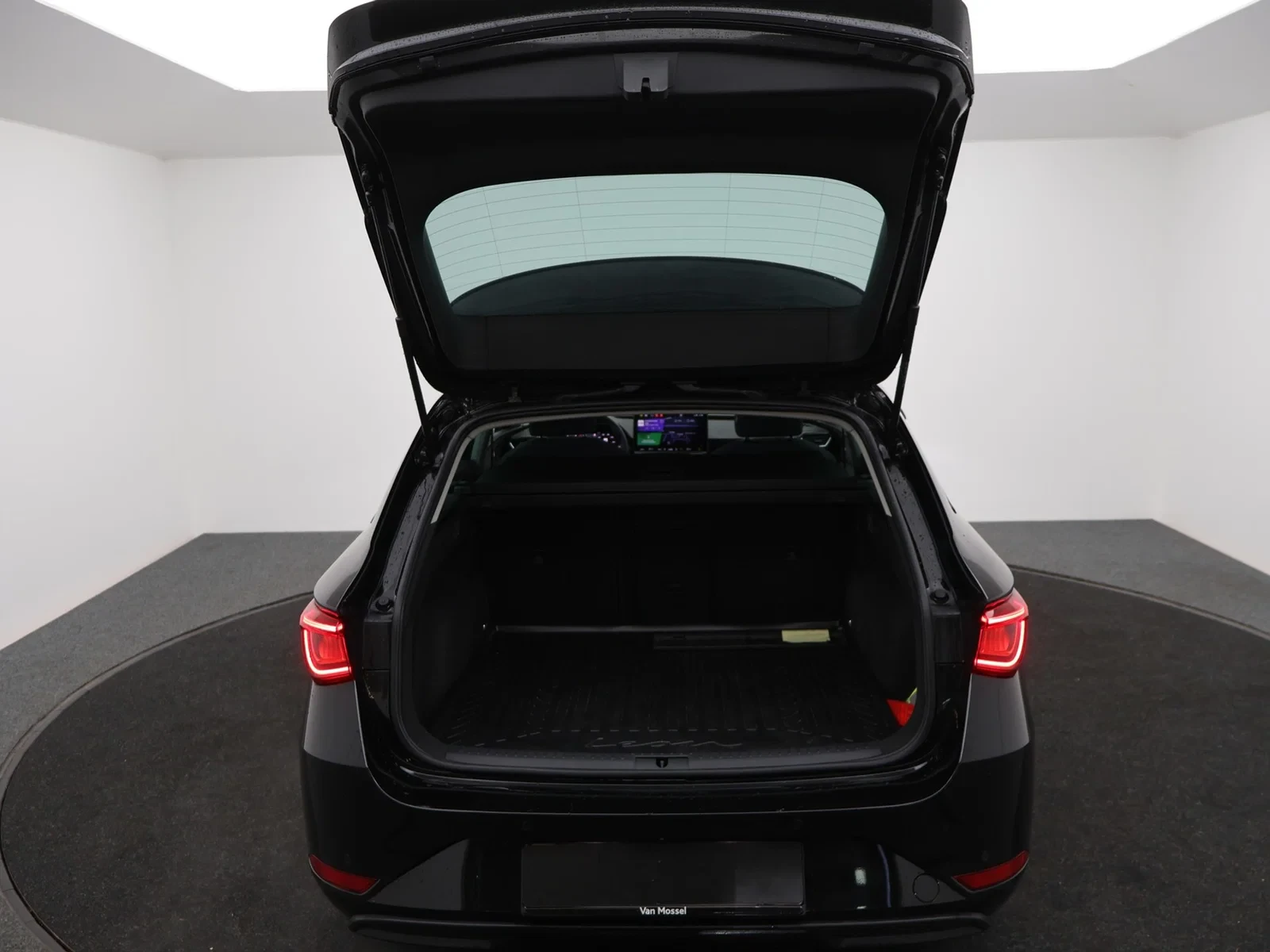 SEAT Leon ST Leon Break Move Navi 1.5 eTSI 115pk DSG / DEMO