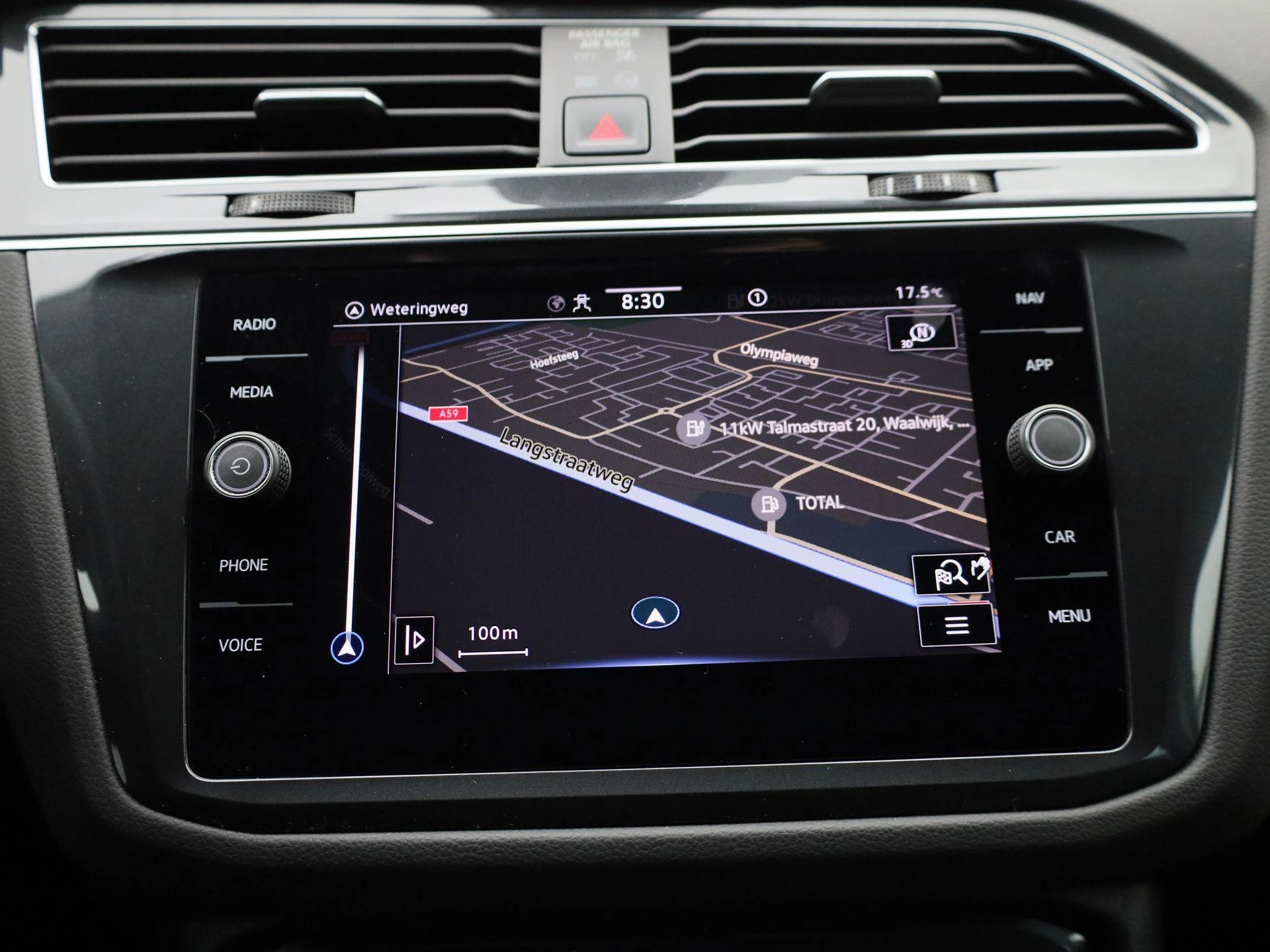 Volkswagen-Tiguan-image-16