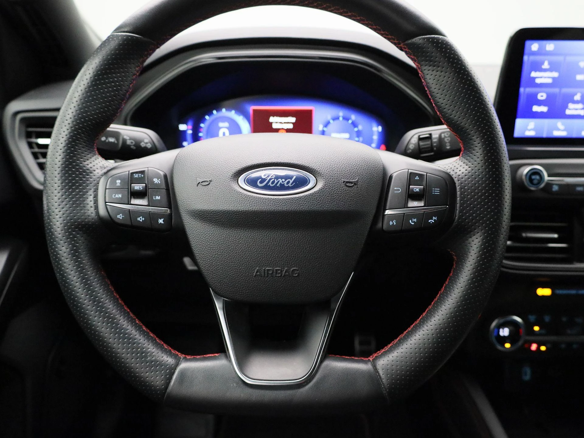 Ford Focus Wagon 1.0 EcoBoost Hybrid ST Line X Business
