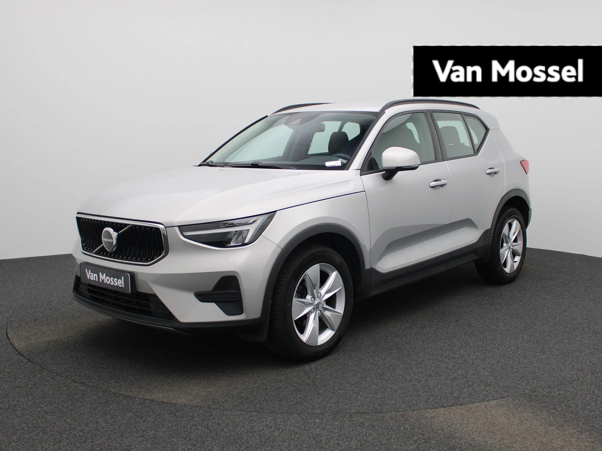 Volvo-XC40-image-0