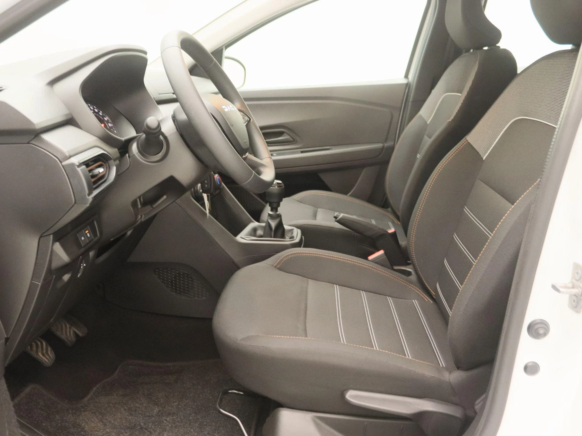 Dacia-Sandero Stepway-image-10