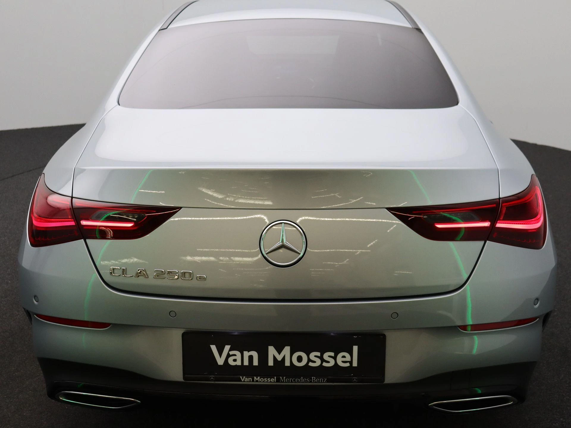 Mercedes-Benz-CLA-image-24