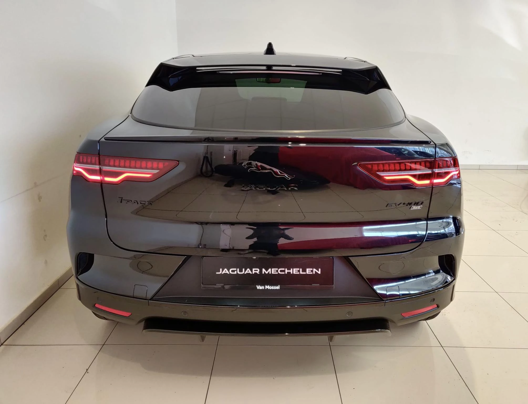 Jaguar-I-PACE-image-6