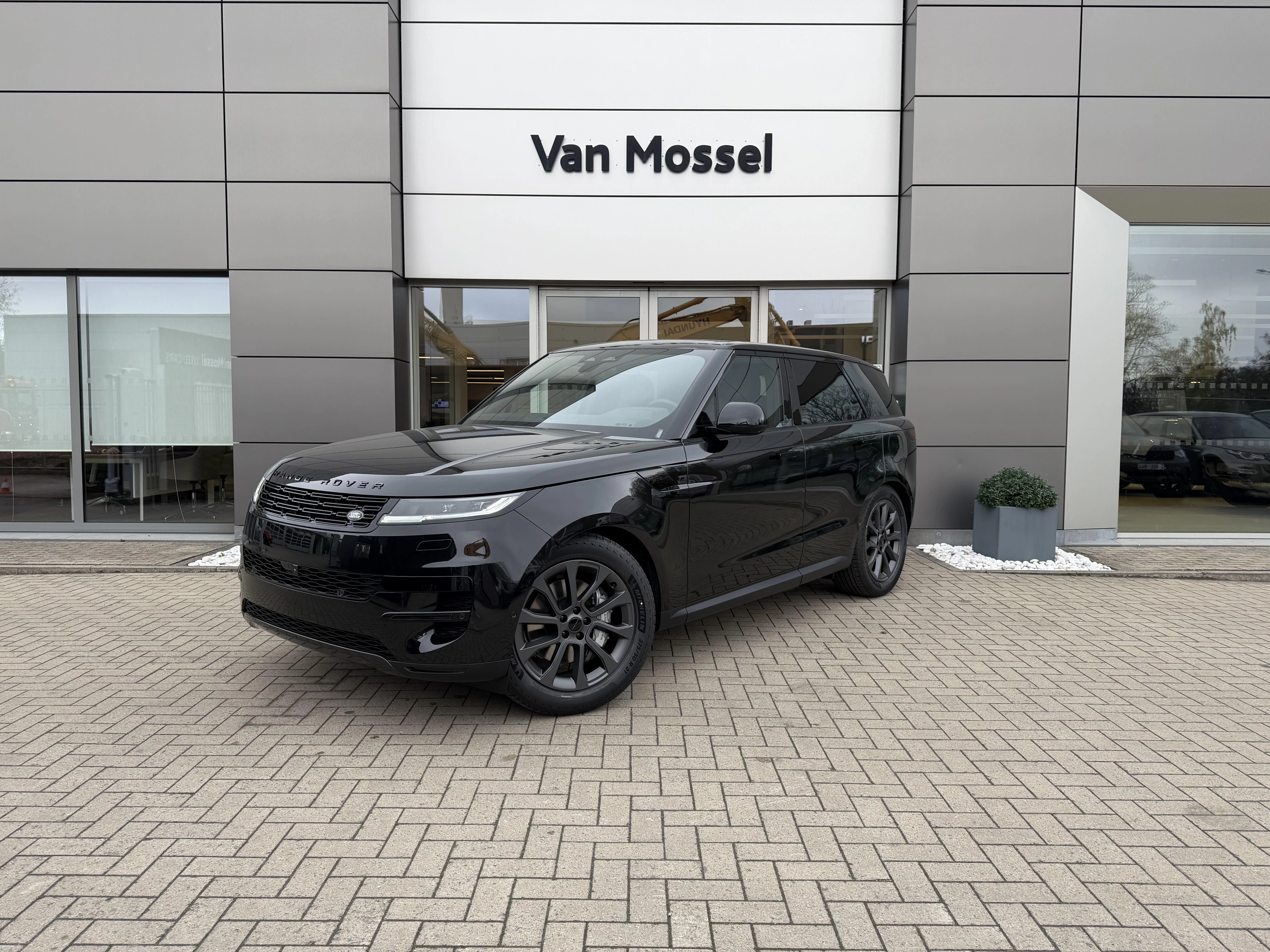 Land Rover-Range Rover Sport-image-0