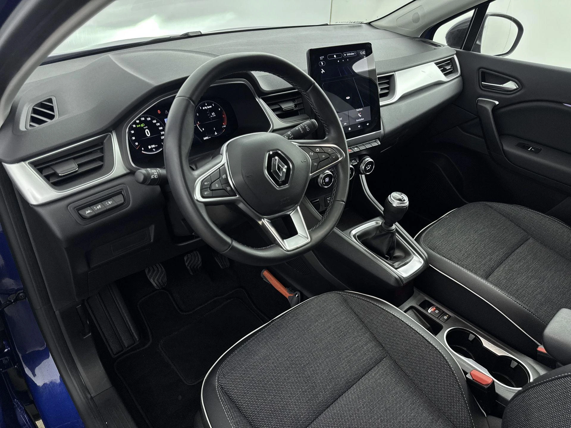 Renault-Captur-image-16