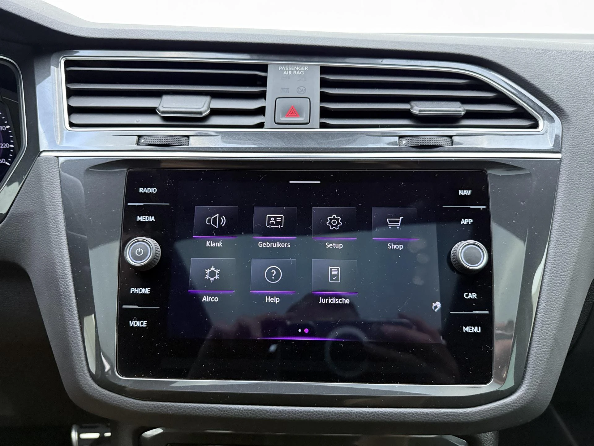 Volkswagen-Tiguan-image-25