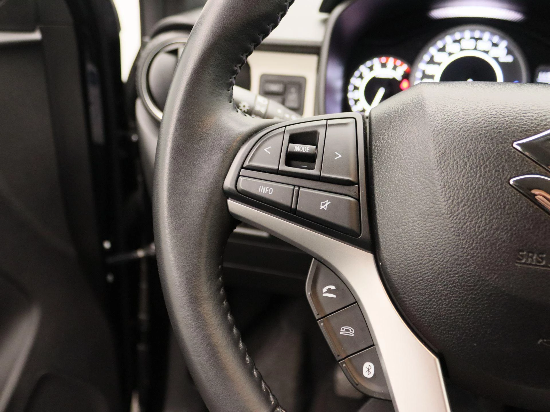 Suzuki-Ignis-image-19