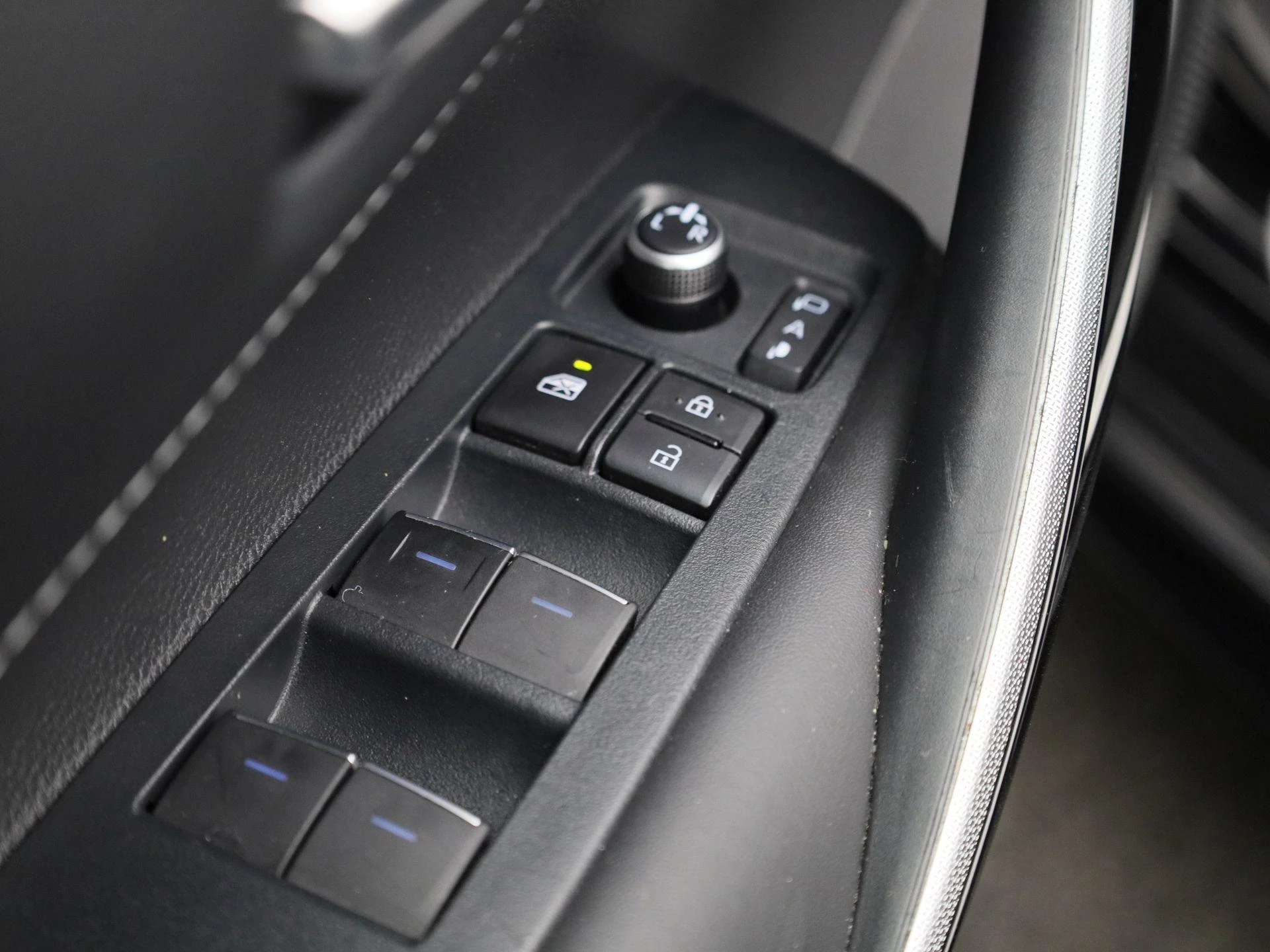 Toyota Corolla 1.8 Hybrid Business Plus