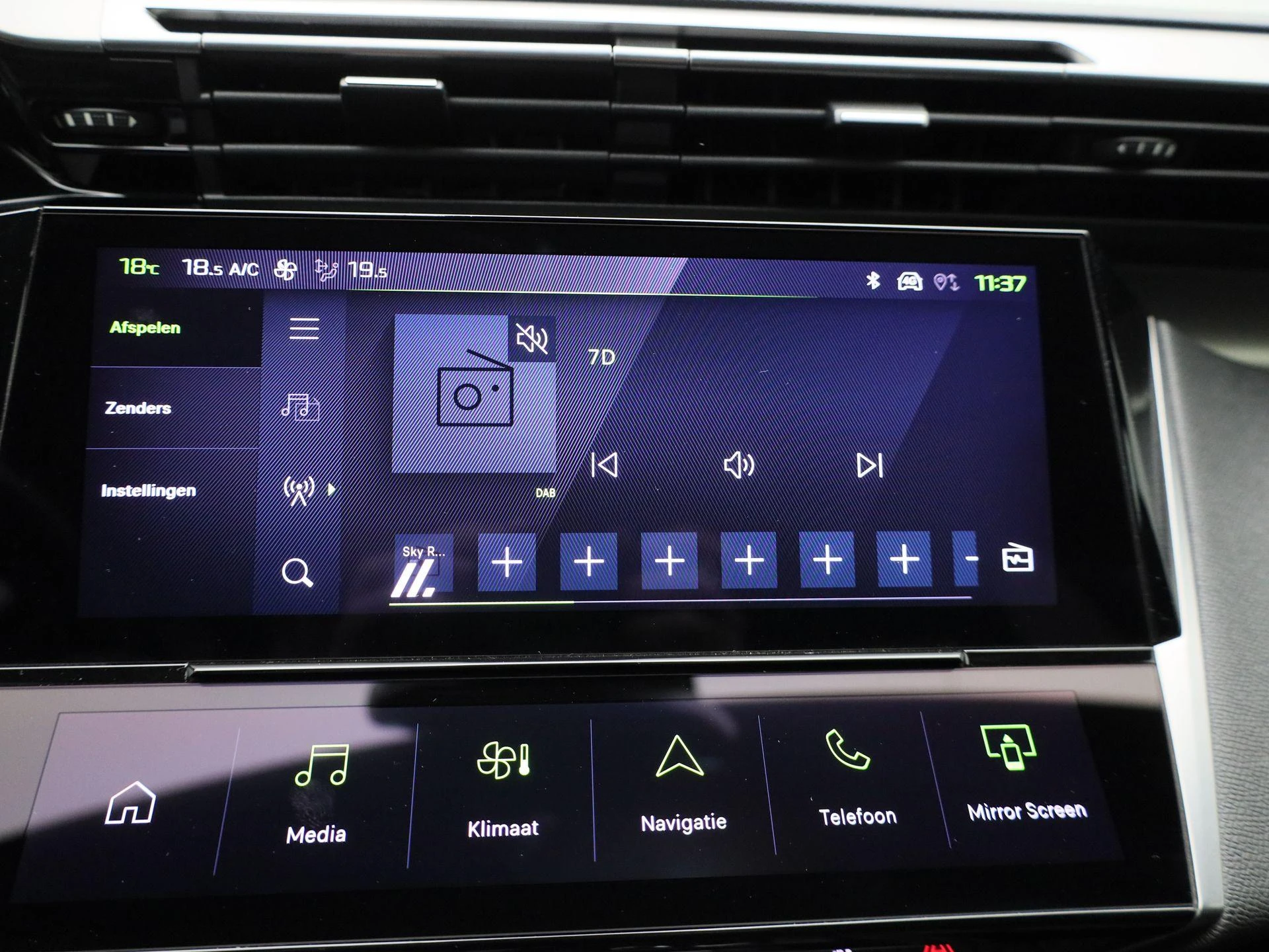 Peugeot-408-image-18