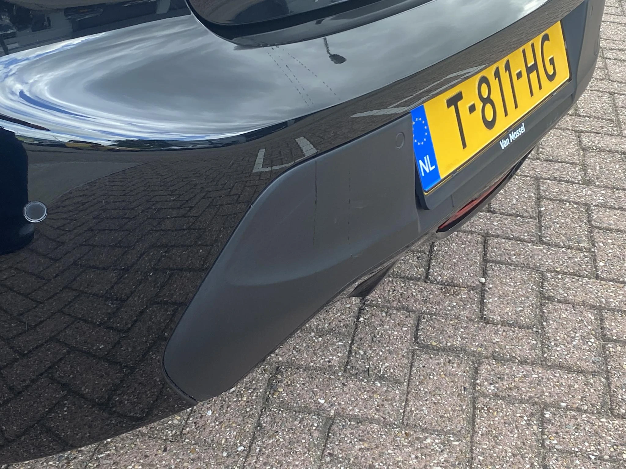 Peugeot-e-208-image-27