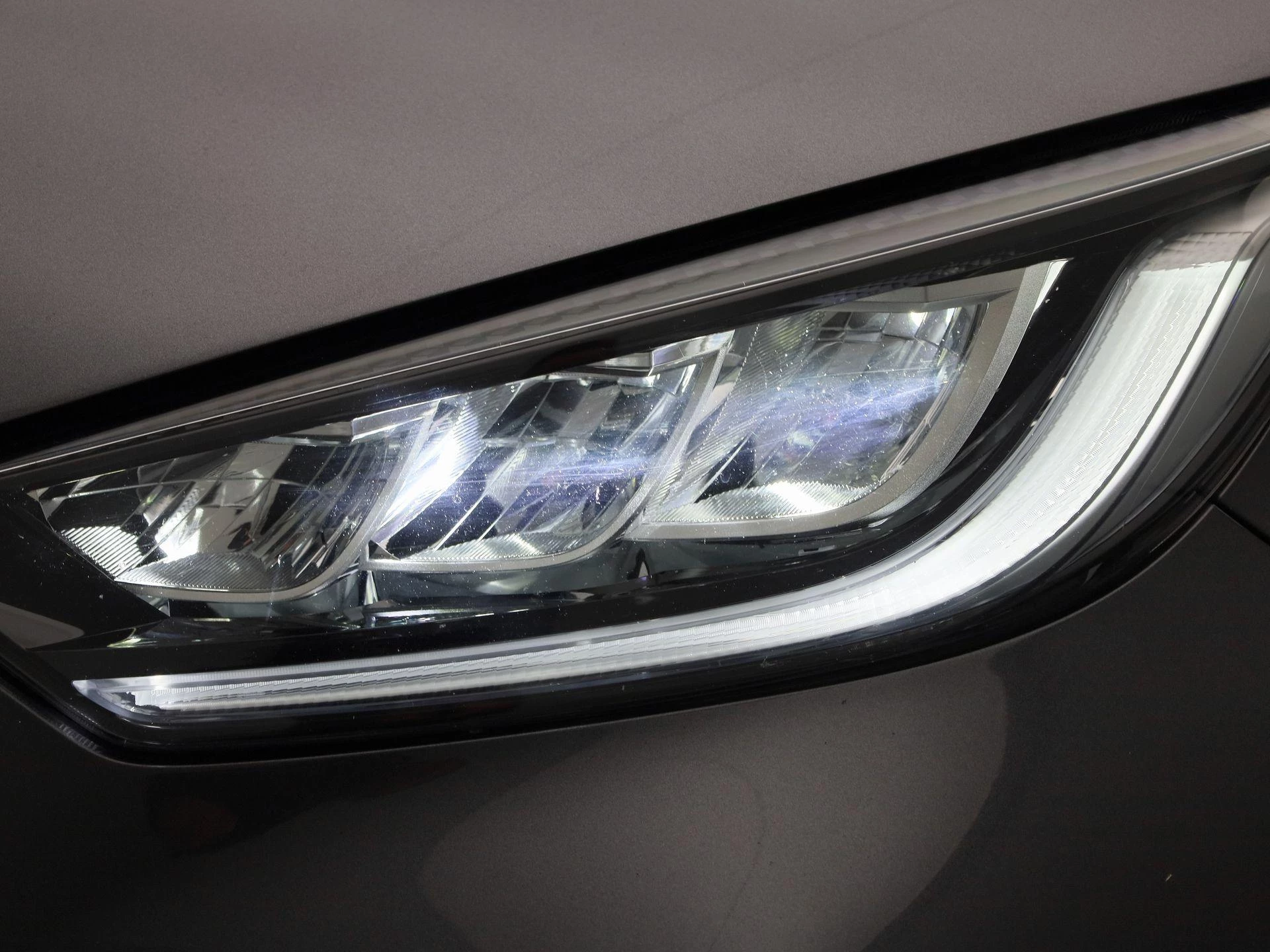 Toyota Yaris 1.5 Hybrid Business Plus