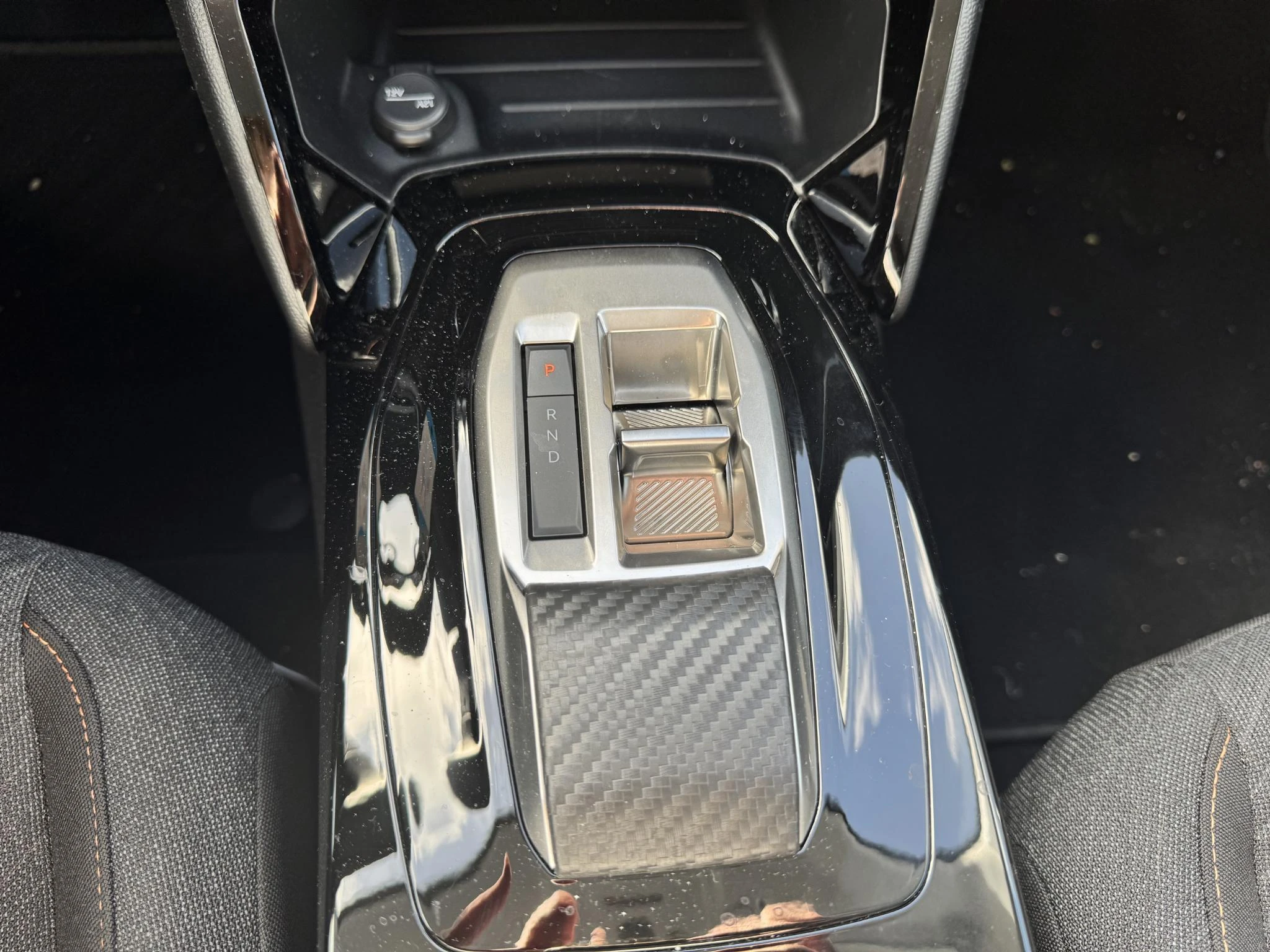 Peugeot-208-image-9
