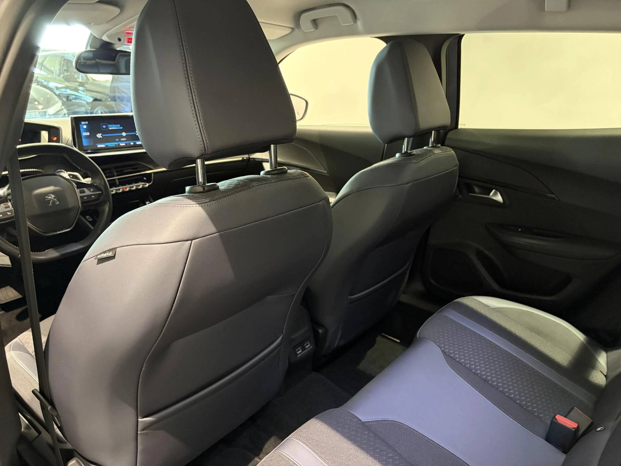 Peugeot-2008-image-10