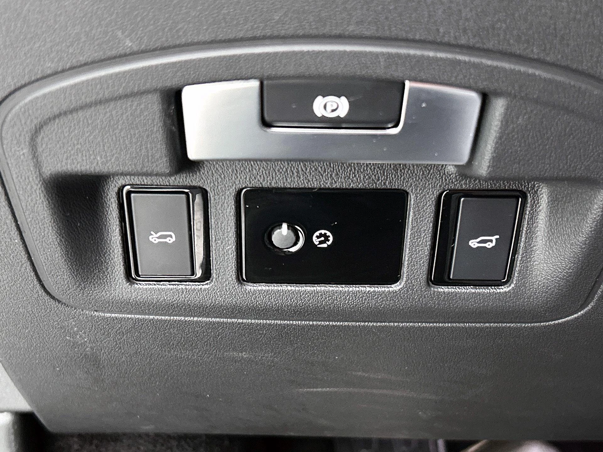 Jaguar-I-PACE-image-65