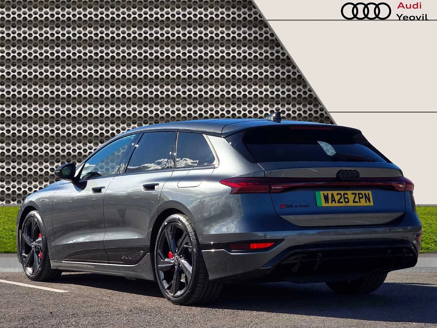 Audi-S6 Avant e-tron-image-2