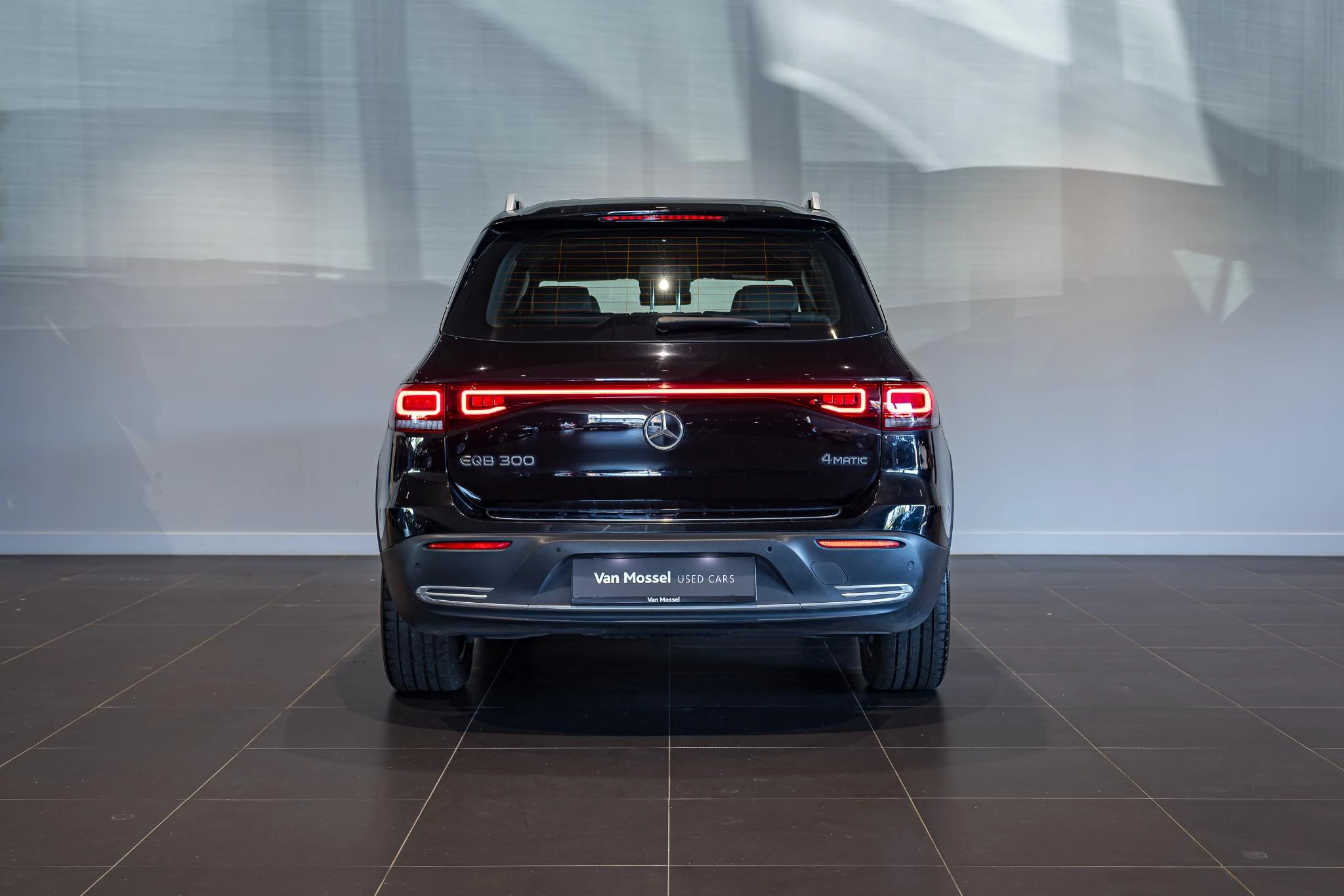 Mercedes-Benz EQB 300 4Matic | Zetelverw. | Sfeerver. | Carplay