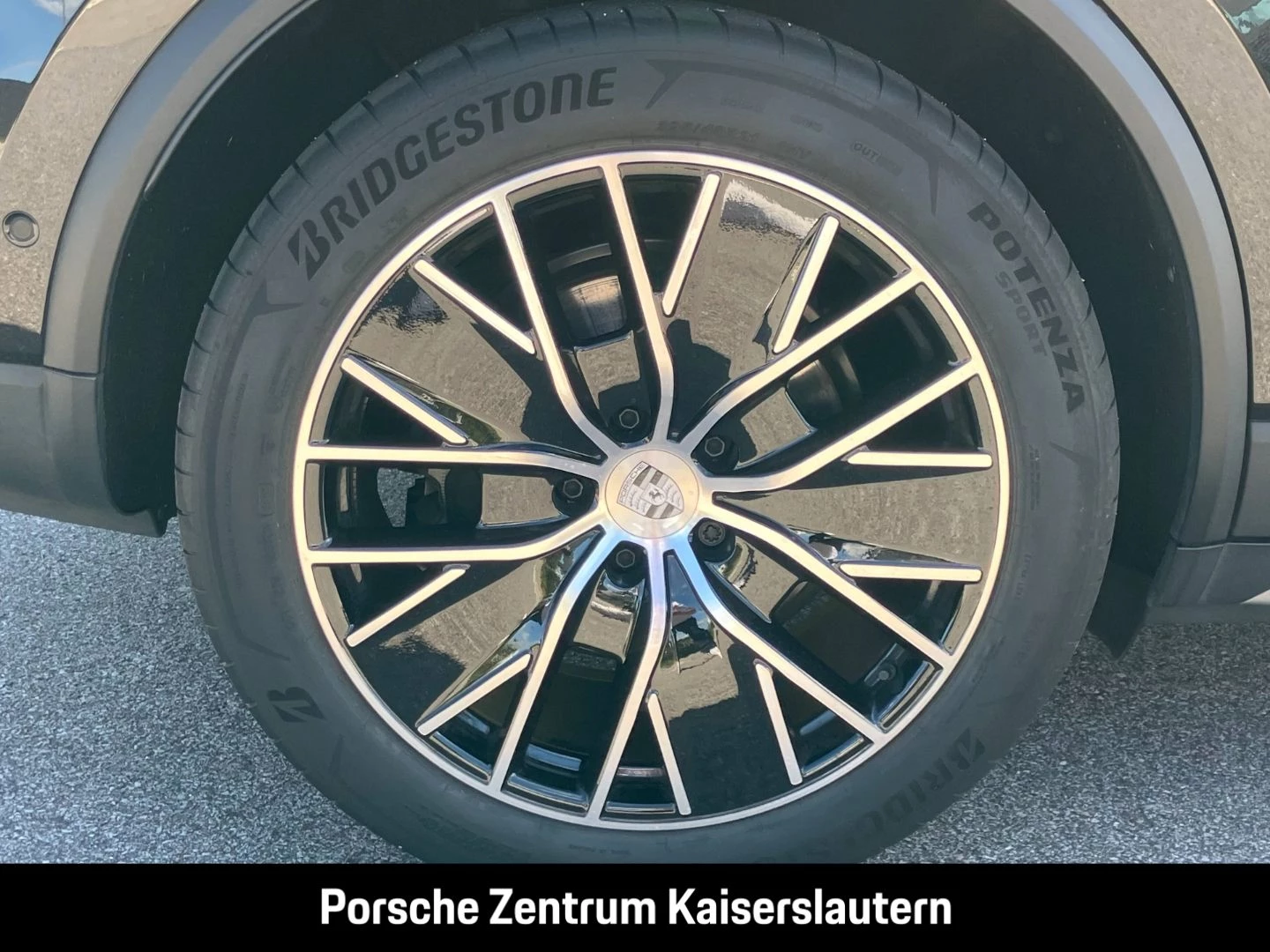 Porsche Macan Hinterachslenkung BOSE Luftfederung 21-Zol -