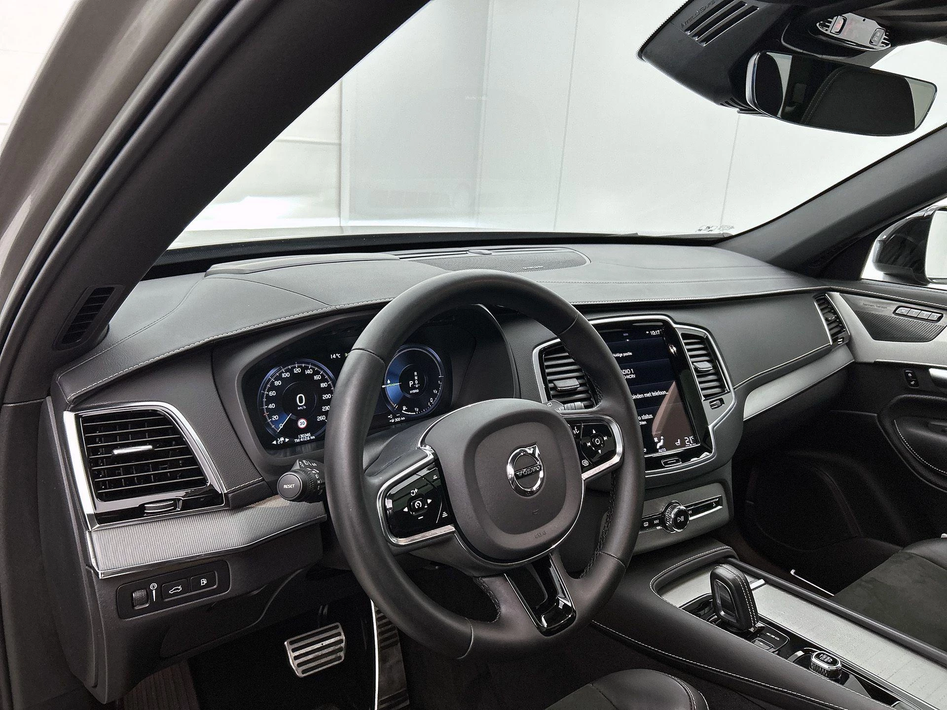 Volvo-XC90-image-20