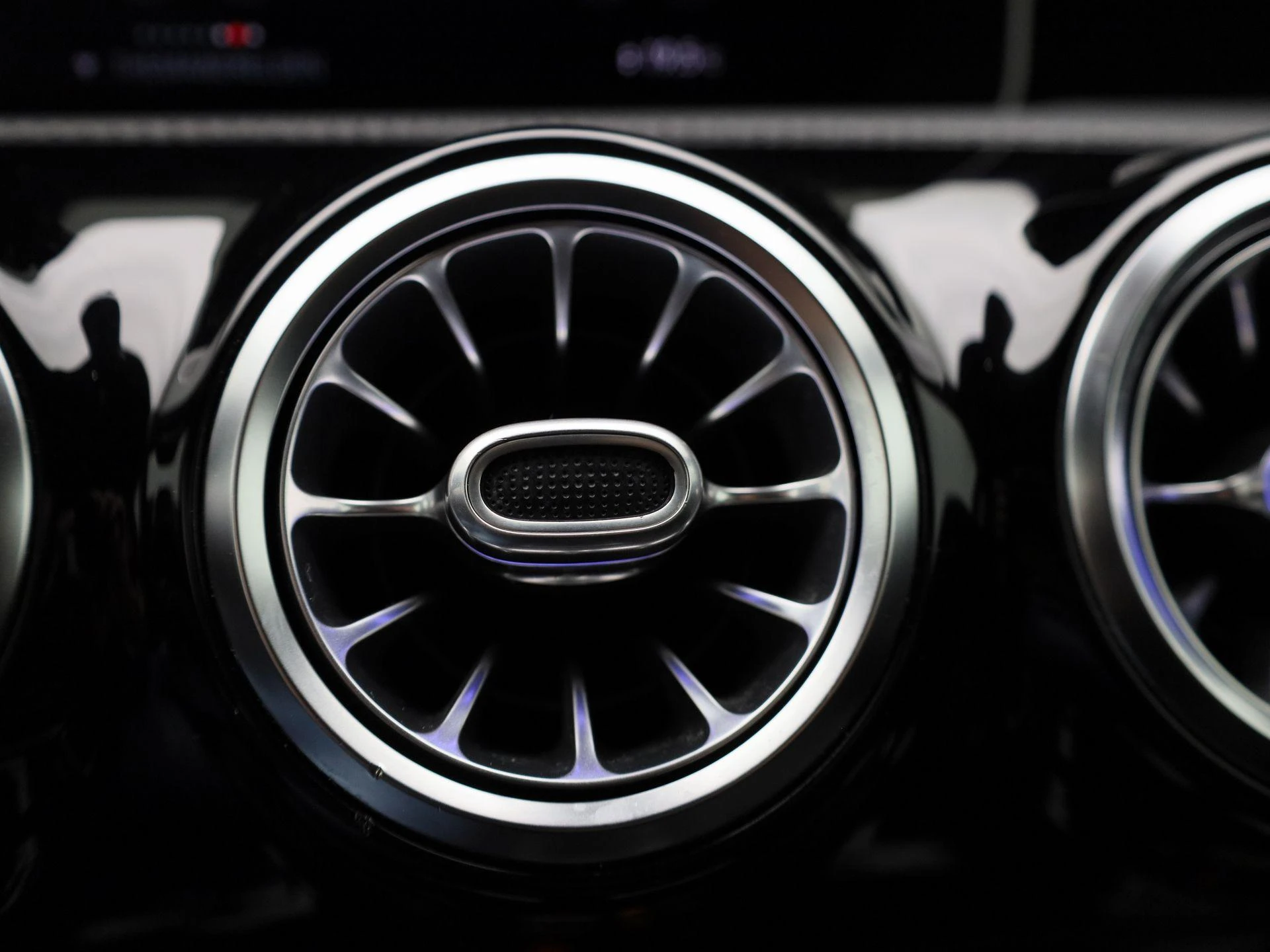 Mercedes-Benz-A-Klasse-image-35
