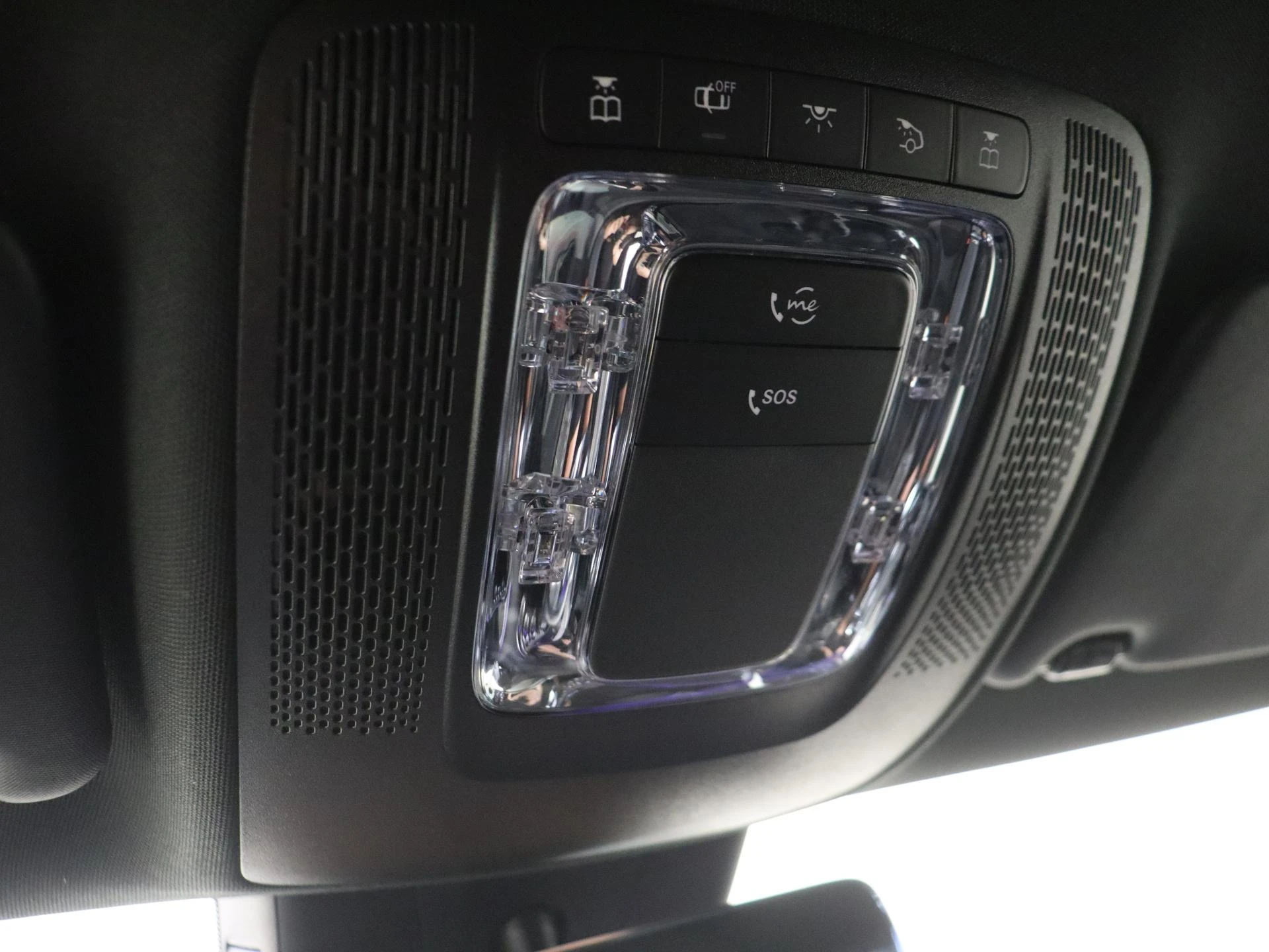 Mercedes-Benz-CLA-image-22