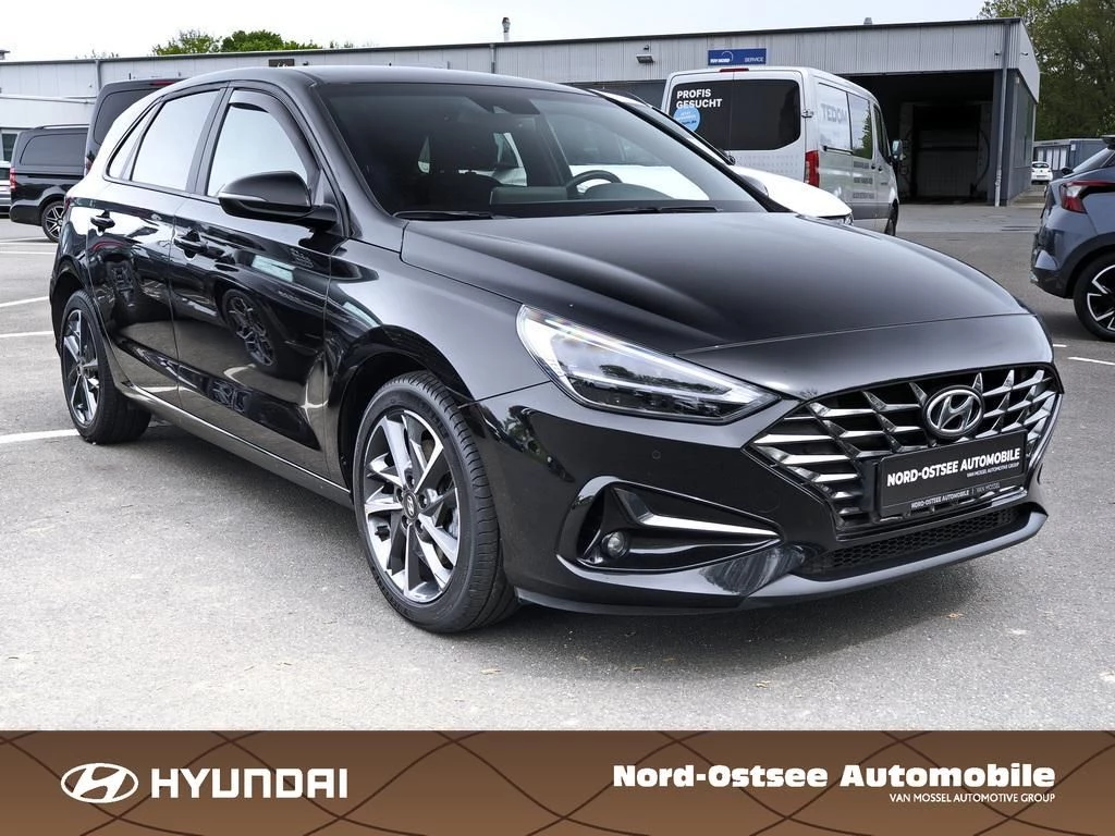 Hyundai i30 1.0 T-GDI CONNECT & GO SHZ LHZ LED NAVI