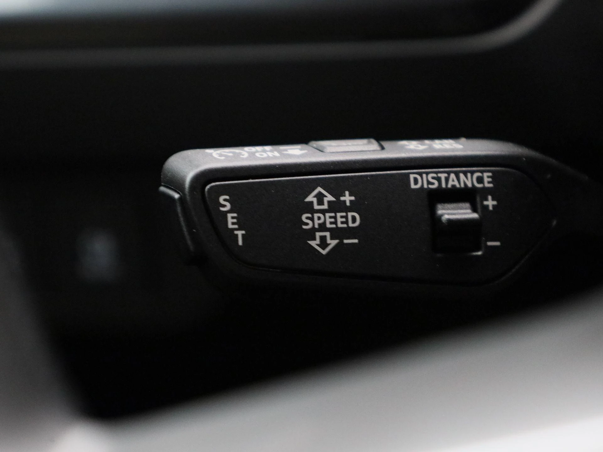 Audi-Q4 e-tron-image-20