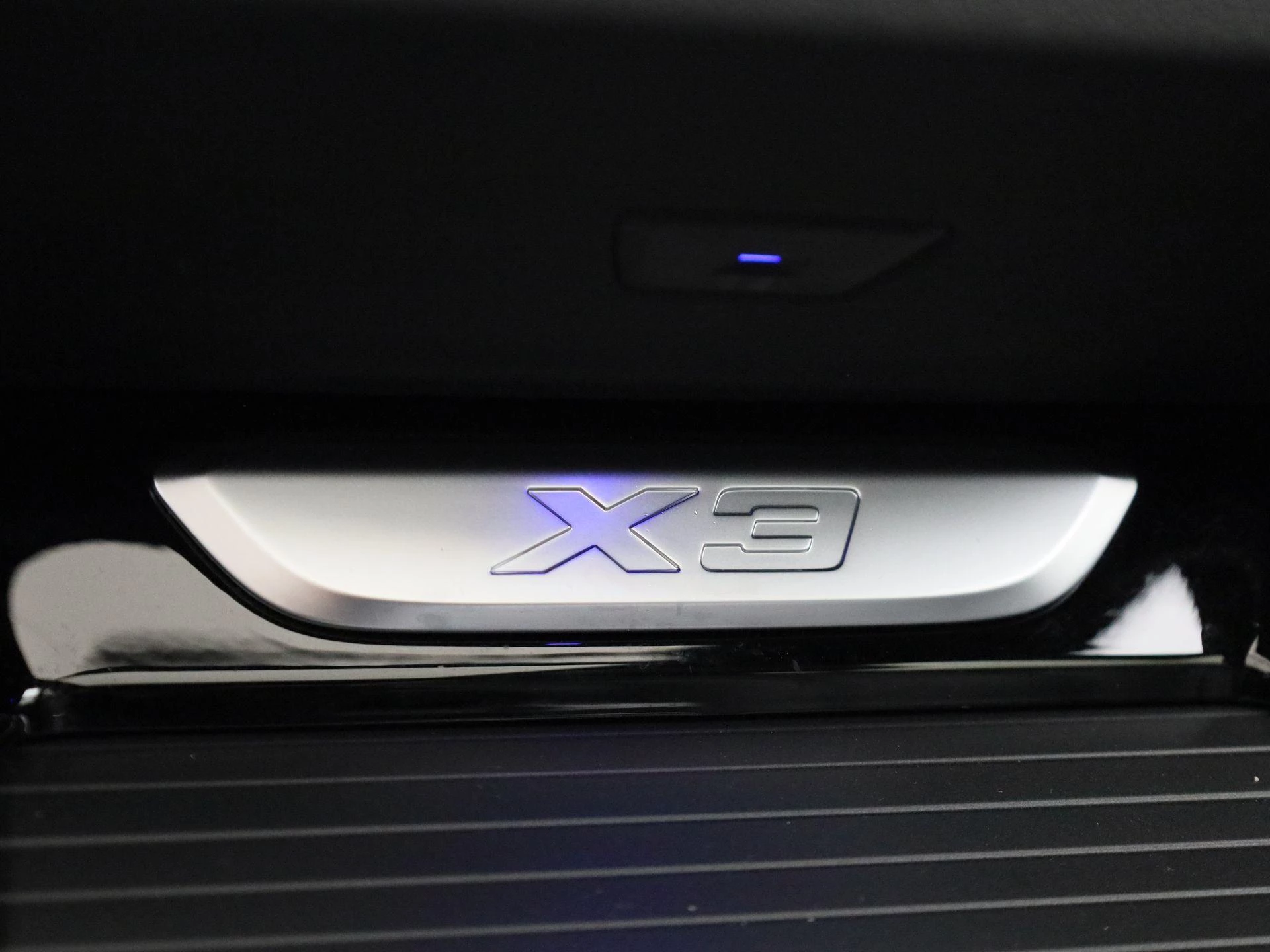 BMW X3 sDrive18d (110 kW)