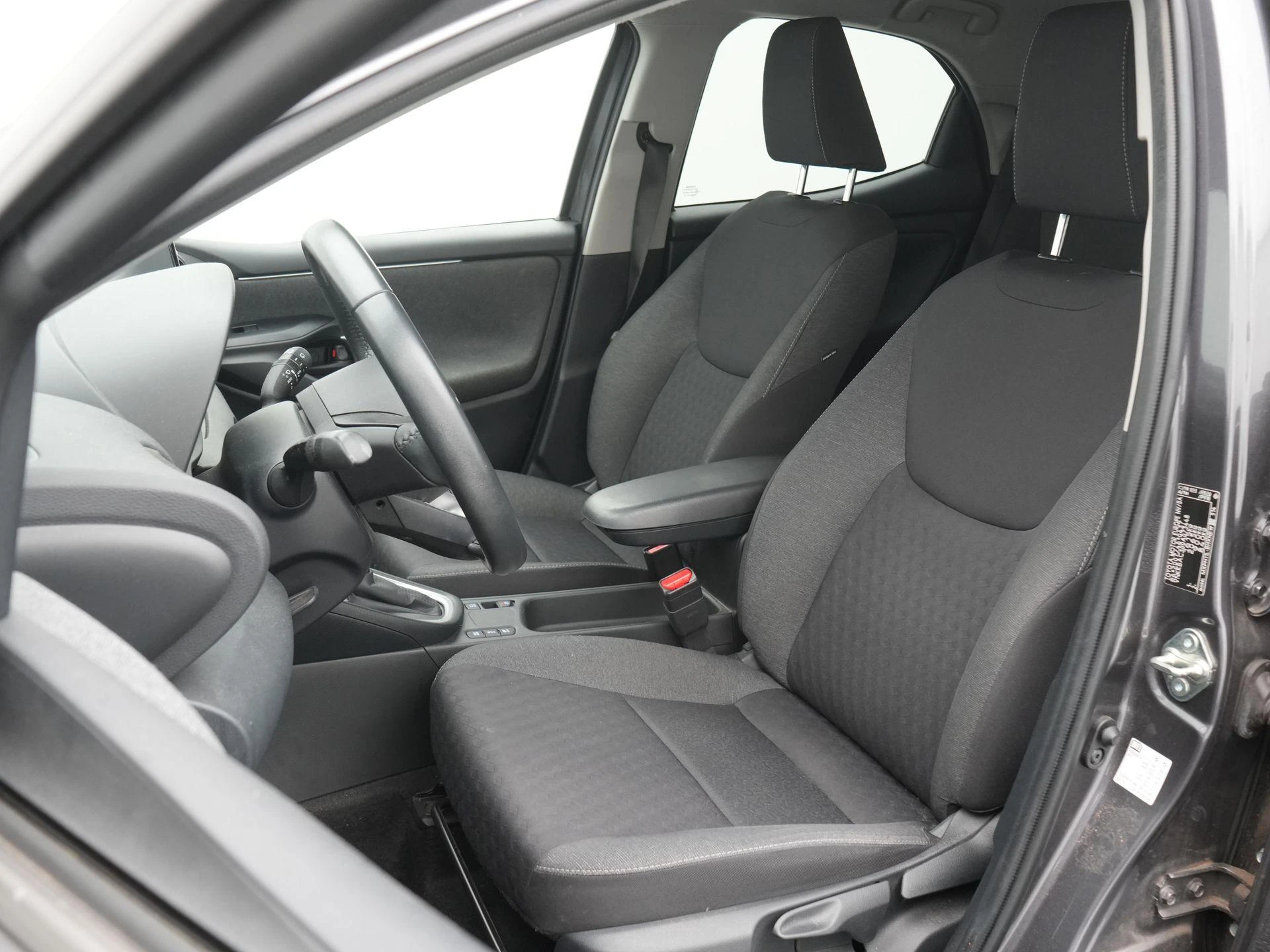 Toyota-Yaris-image-8