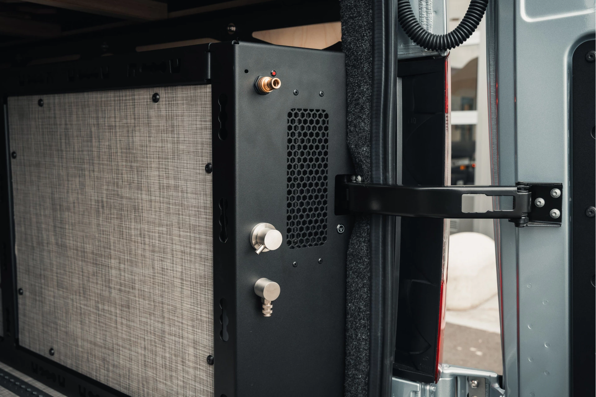 Mercedes-Benz-Sprinter-image-58