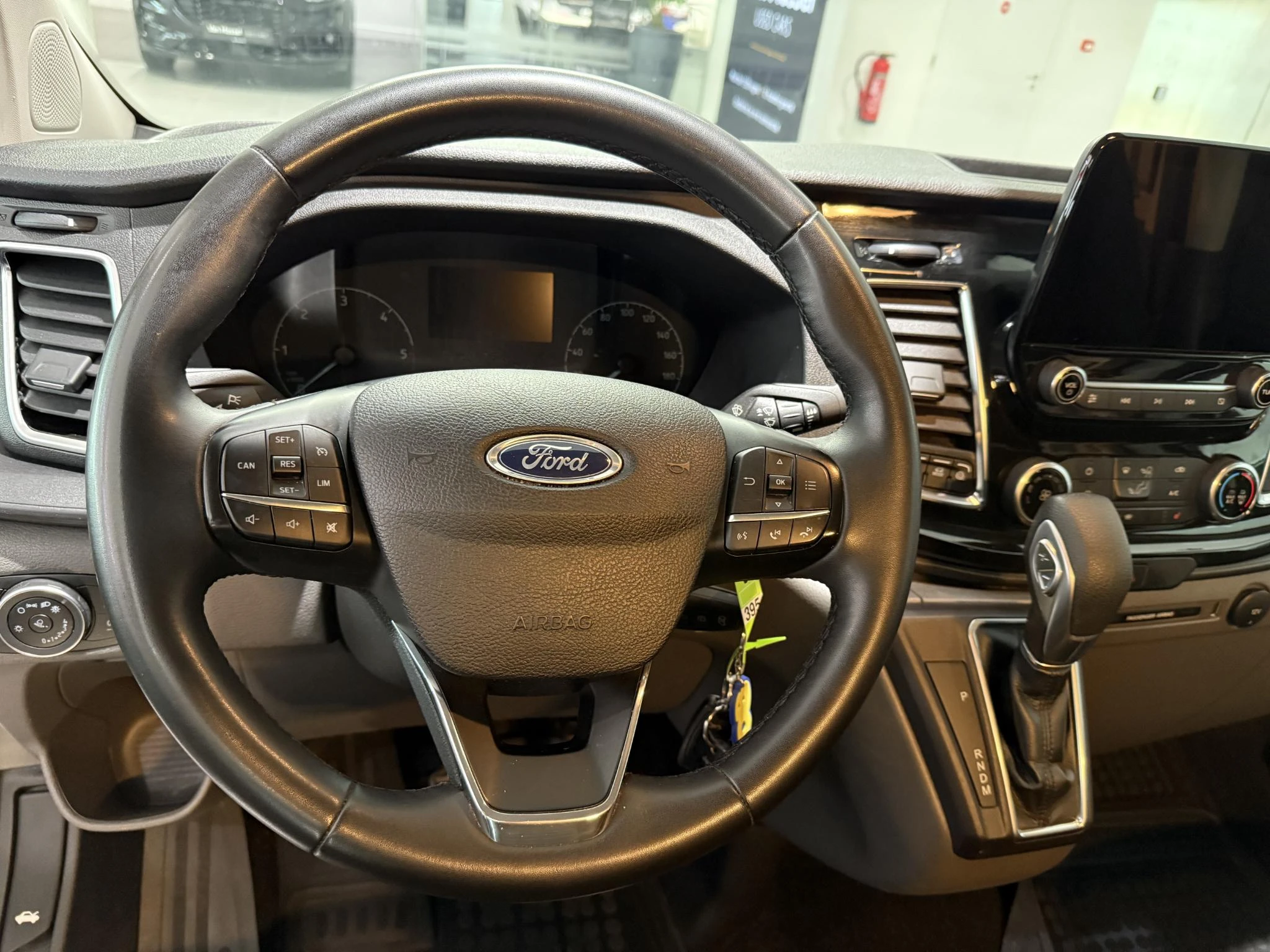 Ford-Transit Custom-image-15