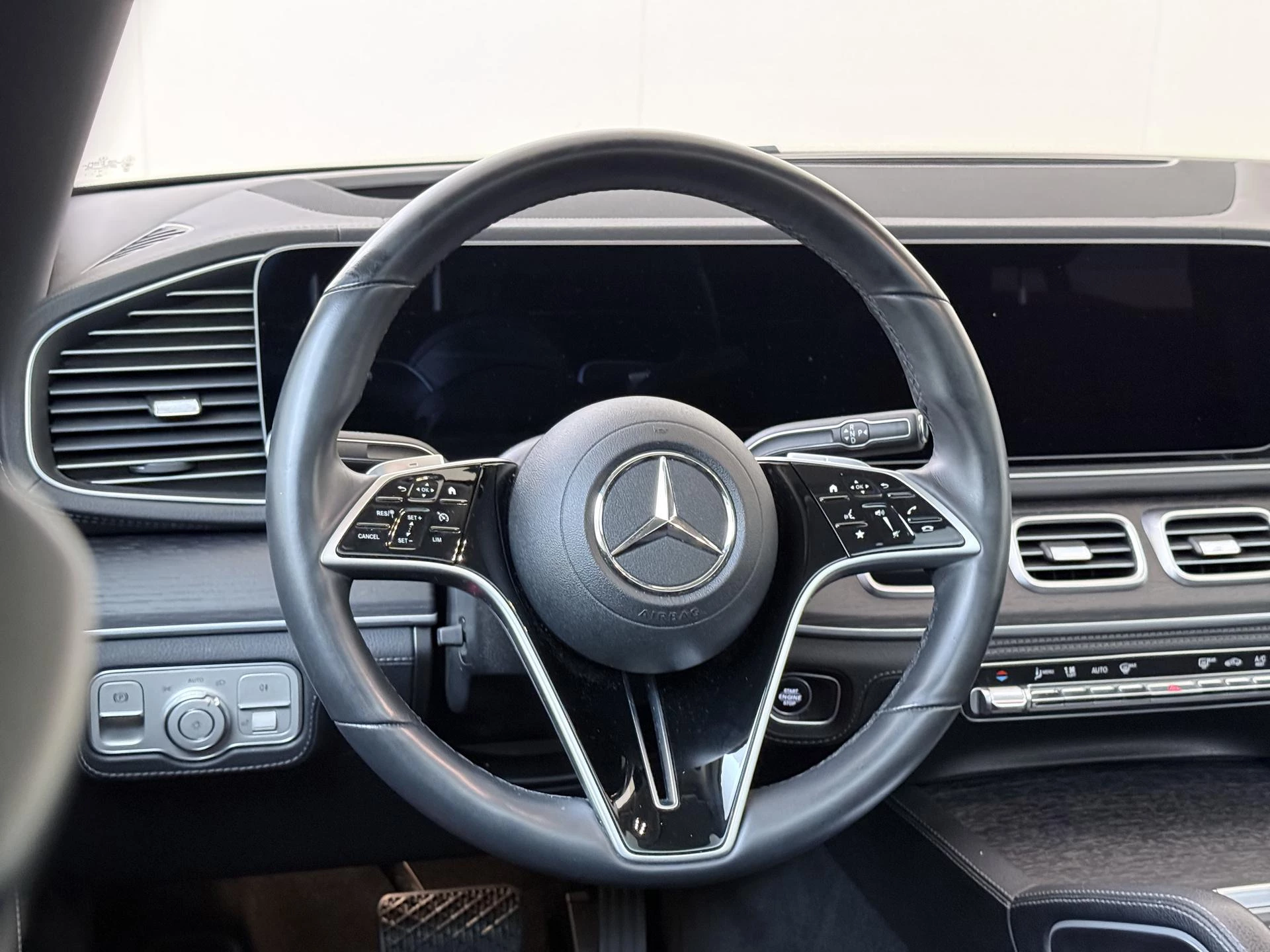 Mercedes-Benz-GLE-image-12