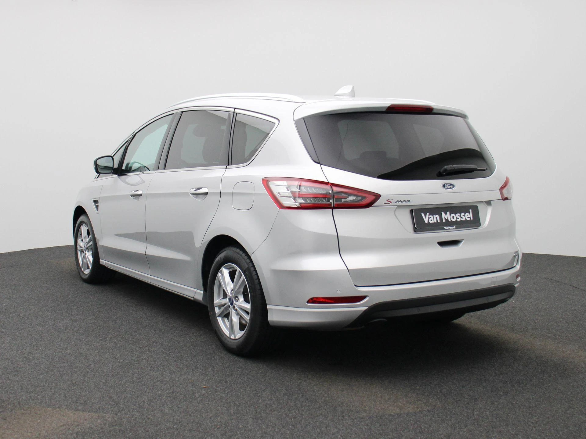 Ford-S-Max-image-1