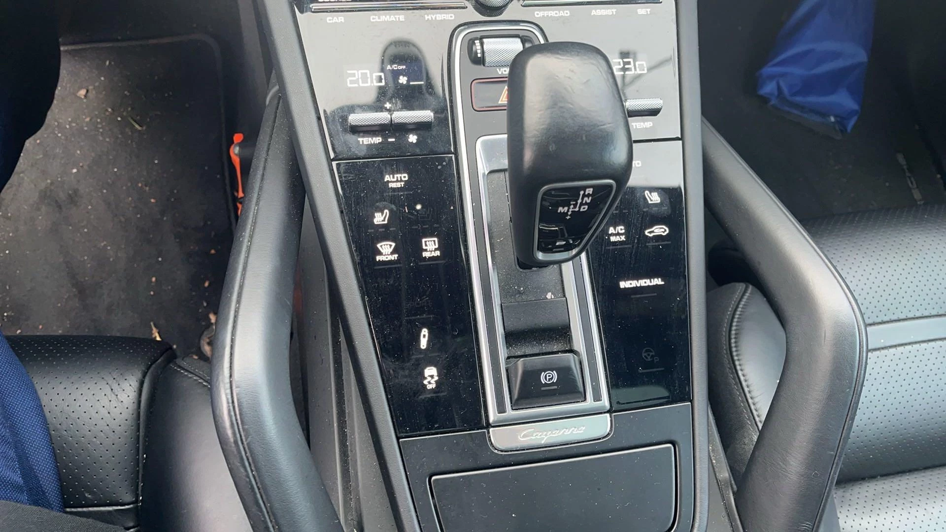 Porsche-Cayenne-image-21